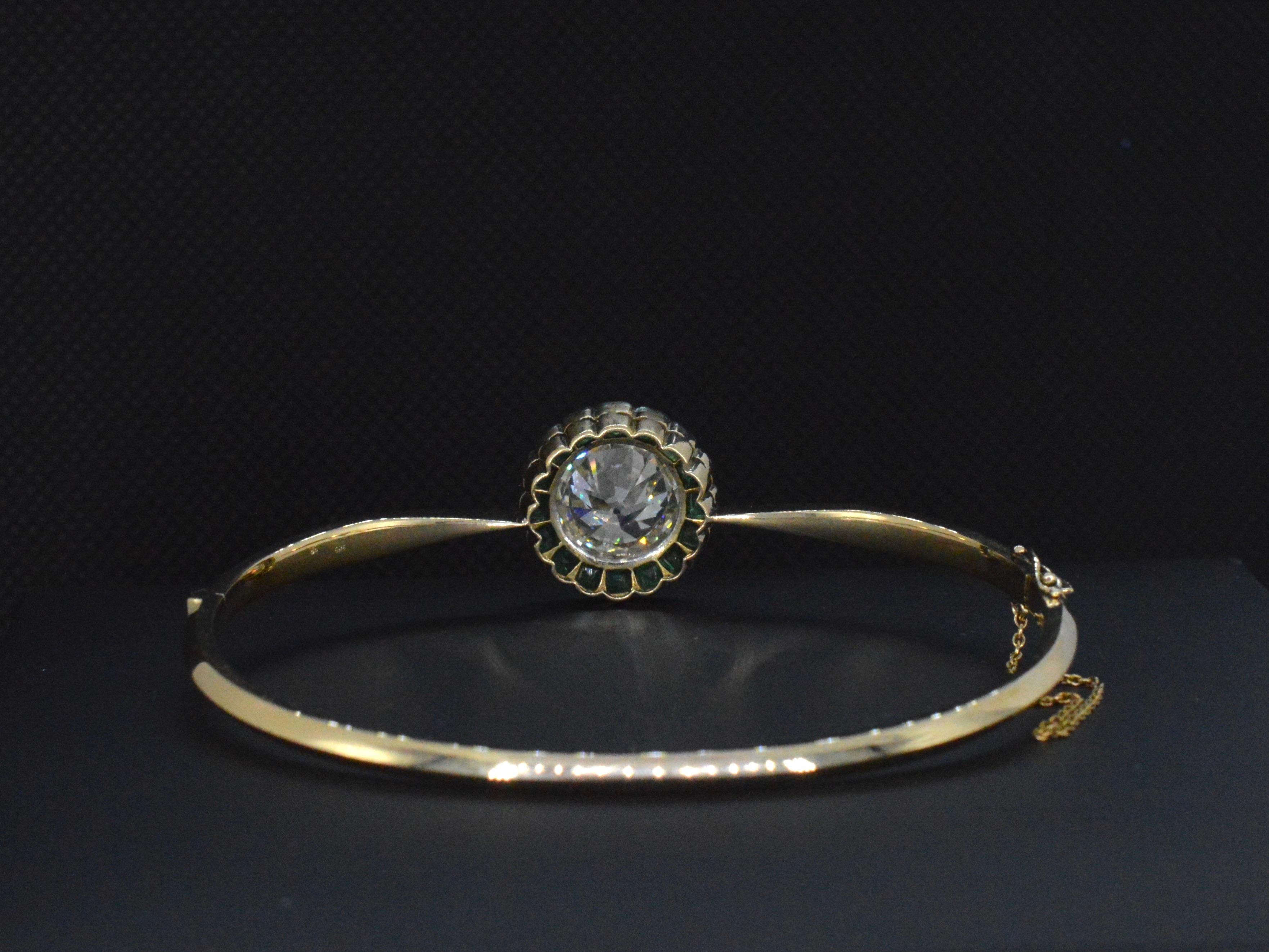 Golden bracelet with diamonds and emeralds In Excellent Condition In AMSTELVEEN, NH