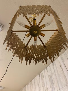 Brutalistische Pendelleuchte aus goldenem Messing von Moe Lighting