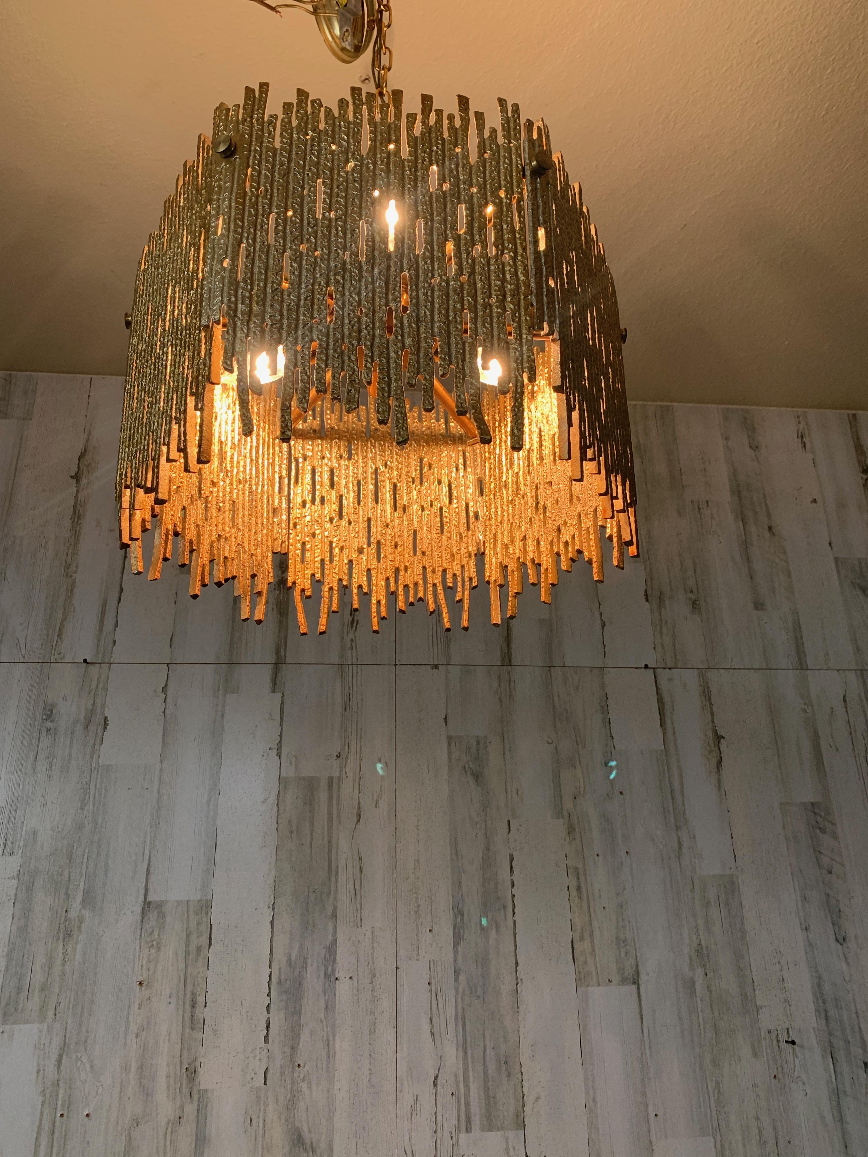Pendentif brutaliste en laiton doré de Moe Lighting Bon état - En vente à Denton, TX
