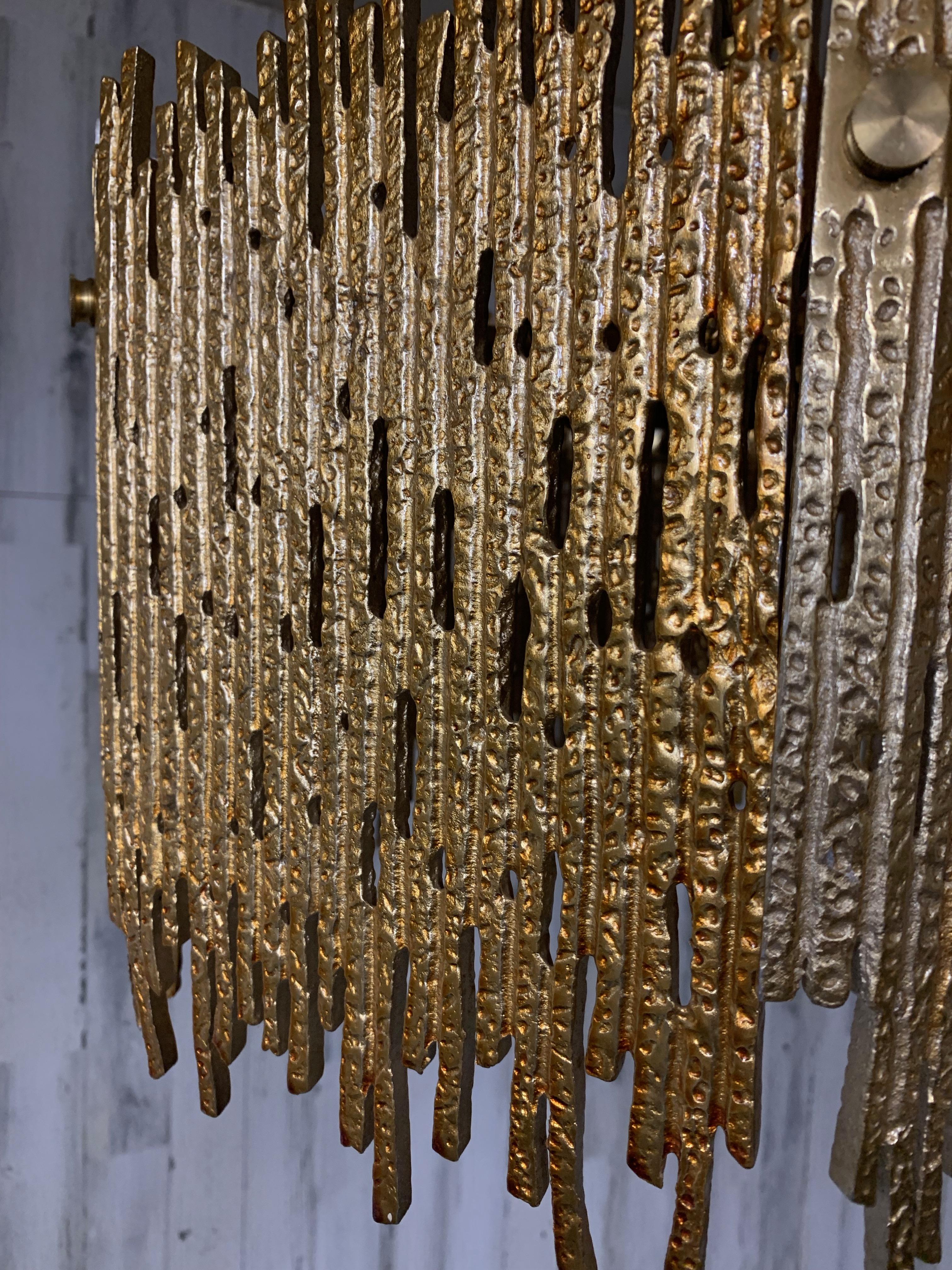 Pendentif brutaliste en laiton doré de Moe Lighting en vente 1