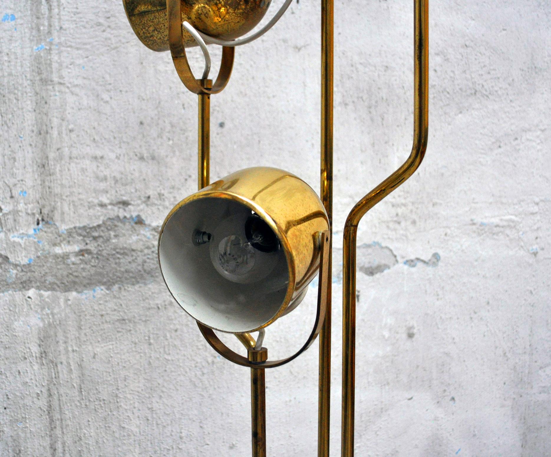 Floor lamp in golden brass.
Designer Goffredo Reggiani
Manufacturer Reggiani
1970s.