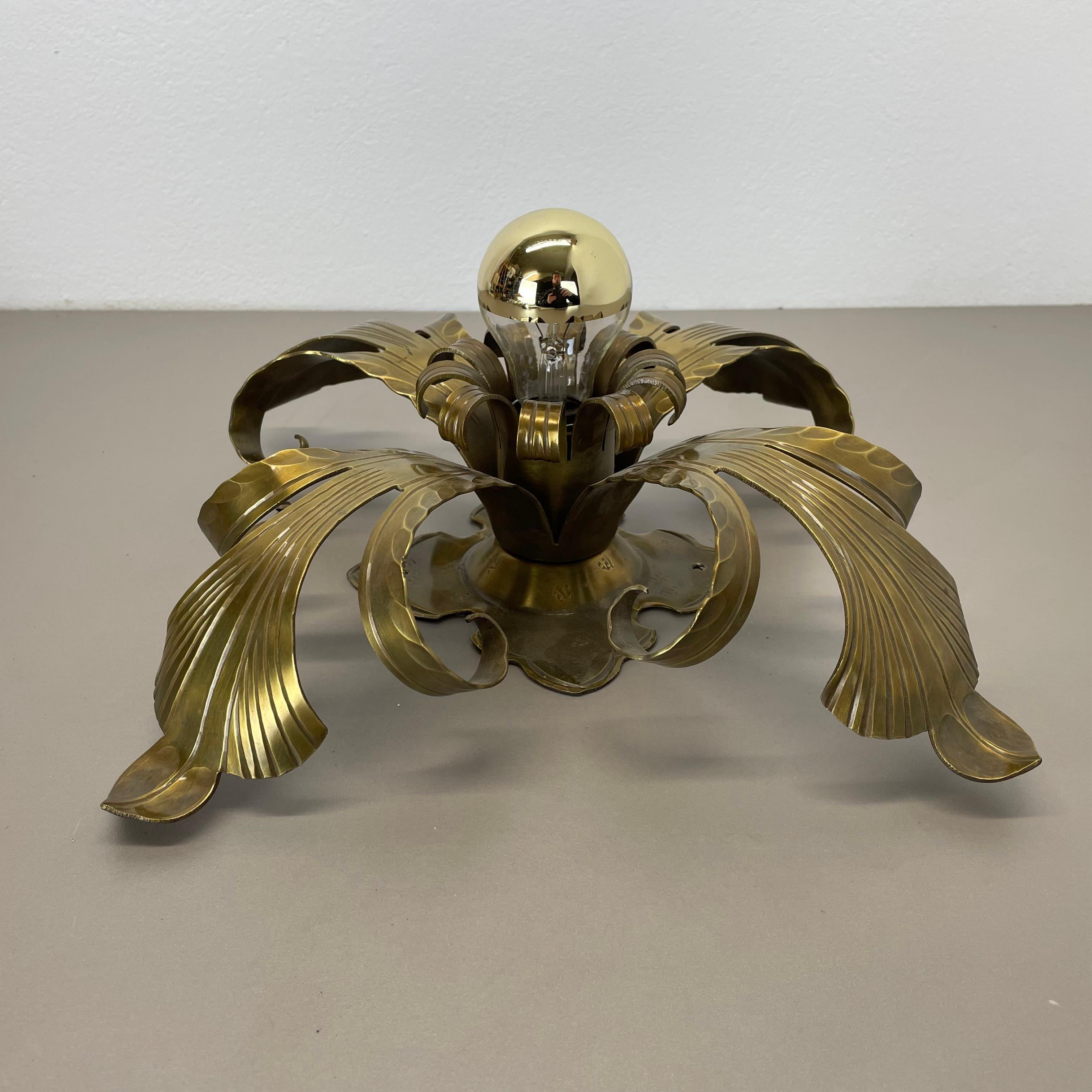 Golden brass Florentiner Leaf Theatre Wall Ceiling Light Sconce, Italy, 1960s For Sale 6