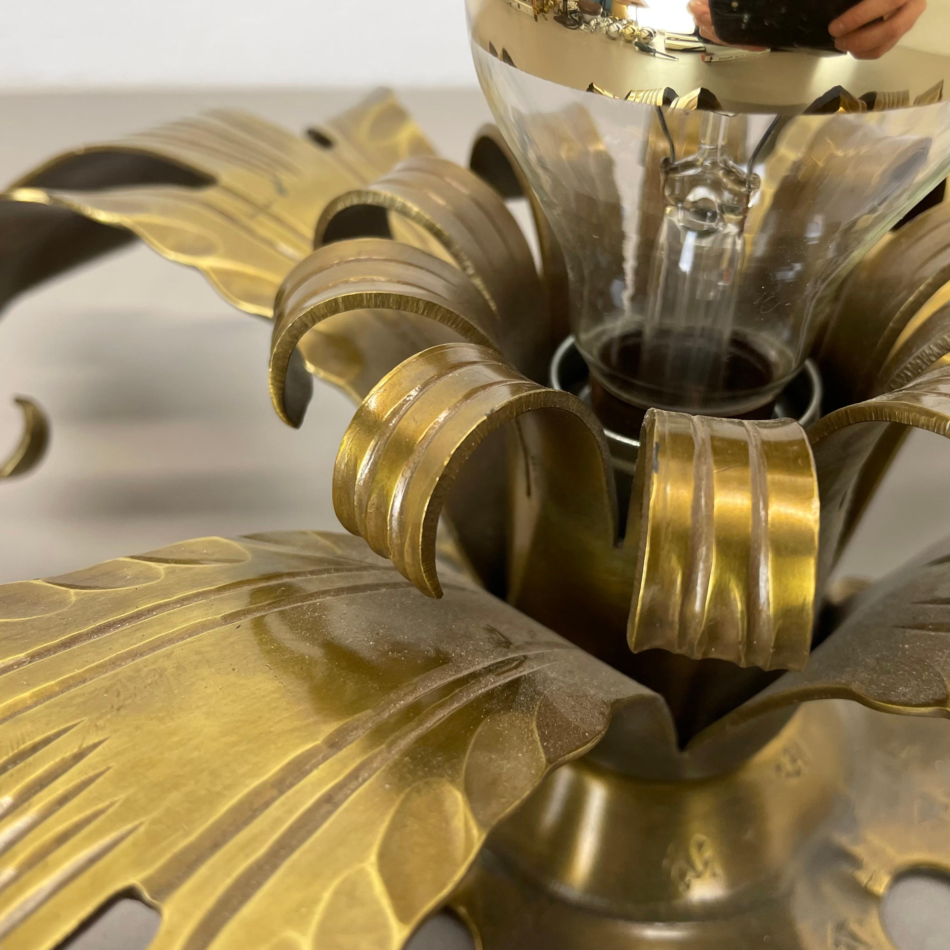 Golden brass Florentiner Leaf Theatre Wall Ceiling Light Sconce, Italy, 1960s For Sale 8
