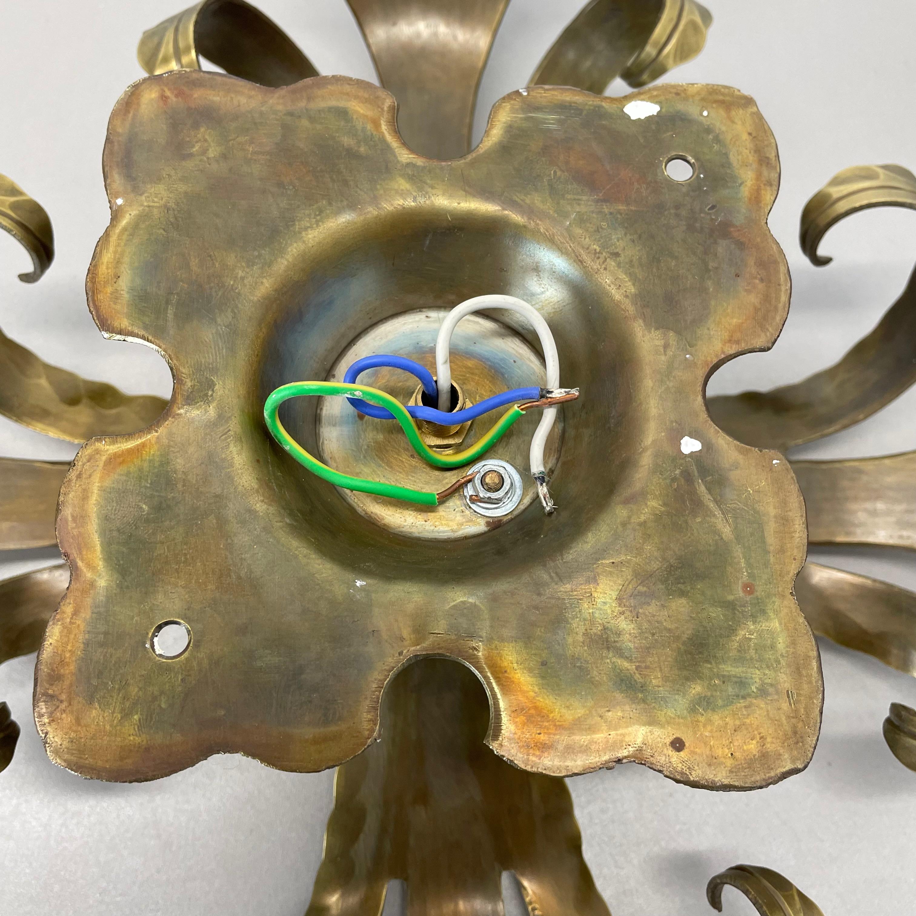 Golden brass Florentiner Leaf Theatre Wall Ceiling Light Sconce, Italy, 1960s For Sale 12