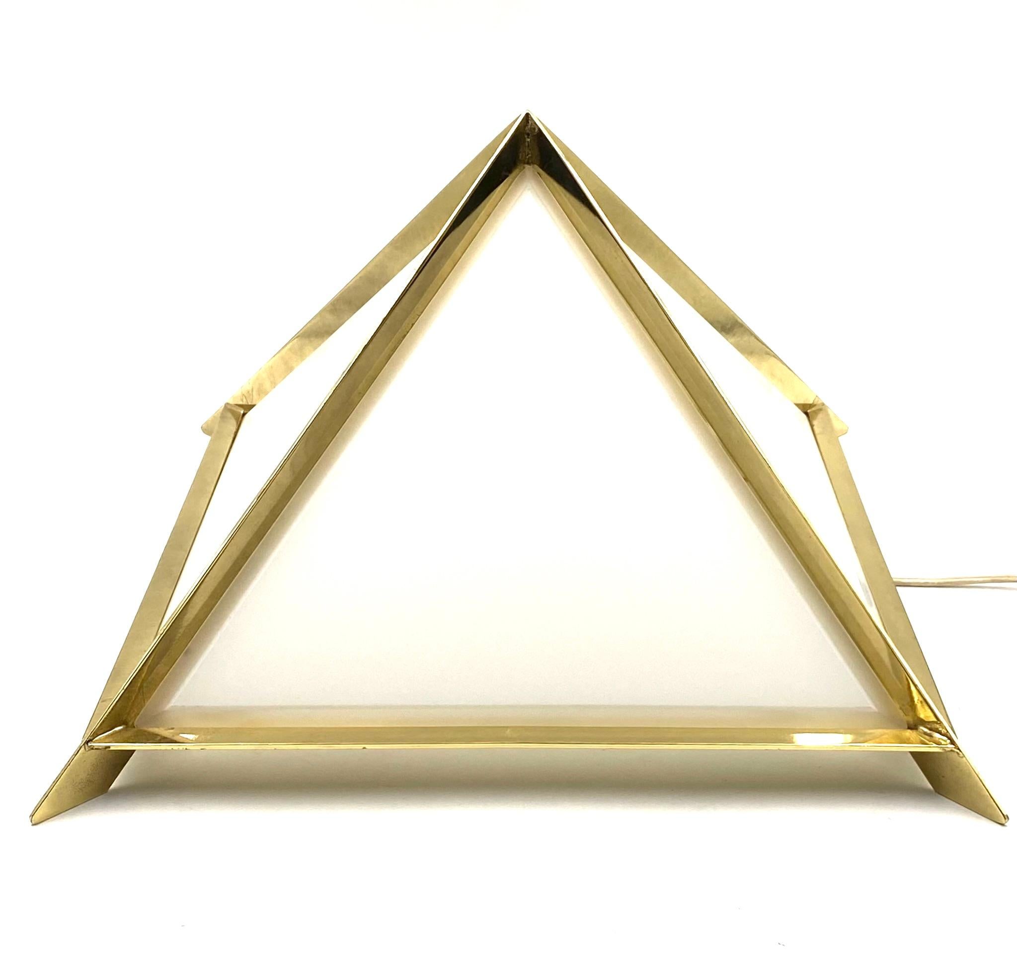 Golden Brass Pyramidal Table Lamp, Christos, Italy, 1970 For Sale 8