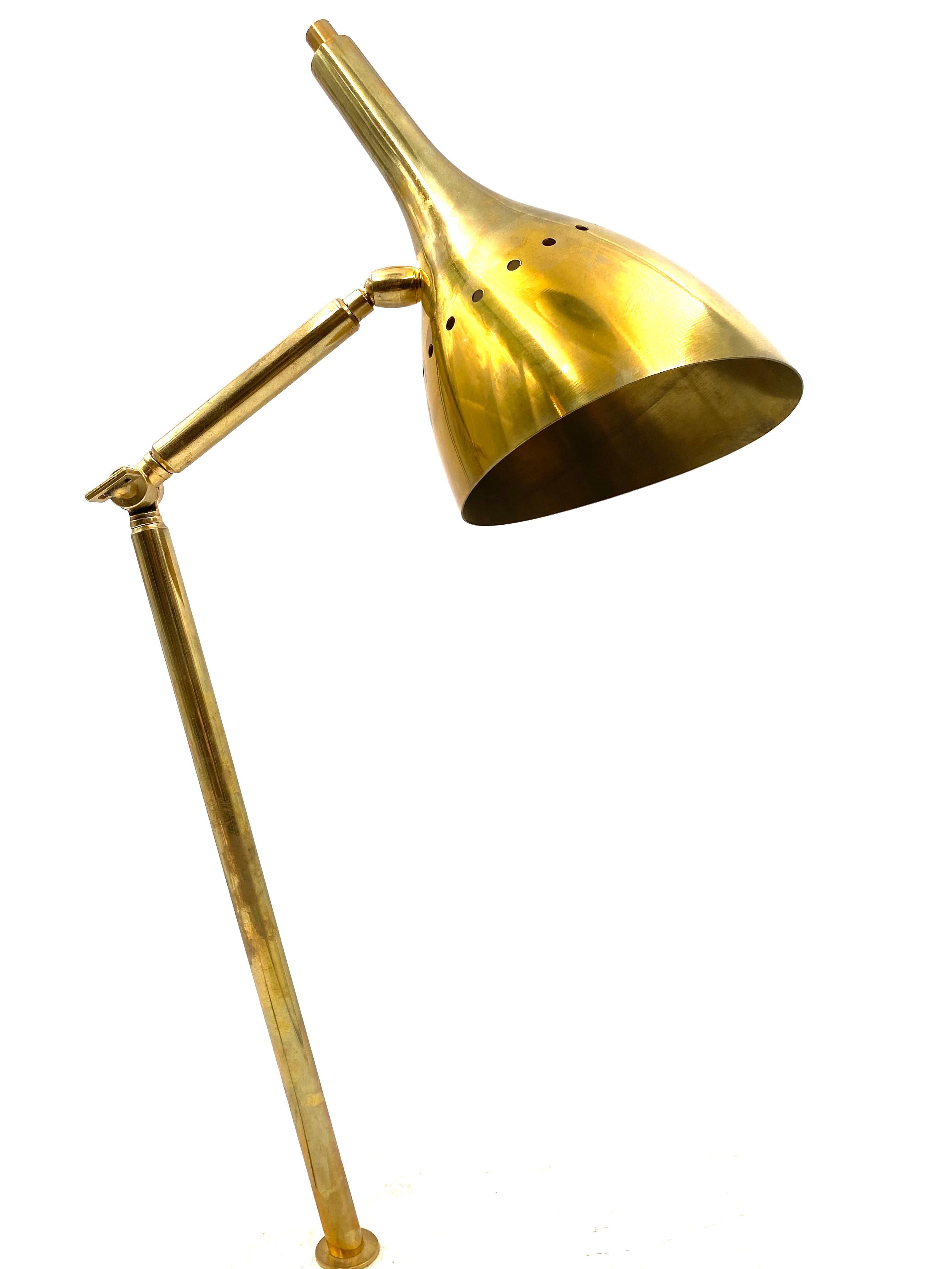 Lampe de bureau en laiton doré avec base en marbre de Carrare, Italie, vers 1980 en vente 1
