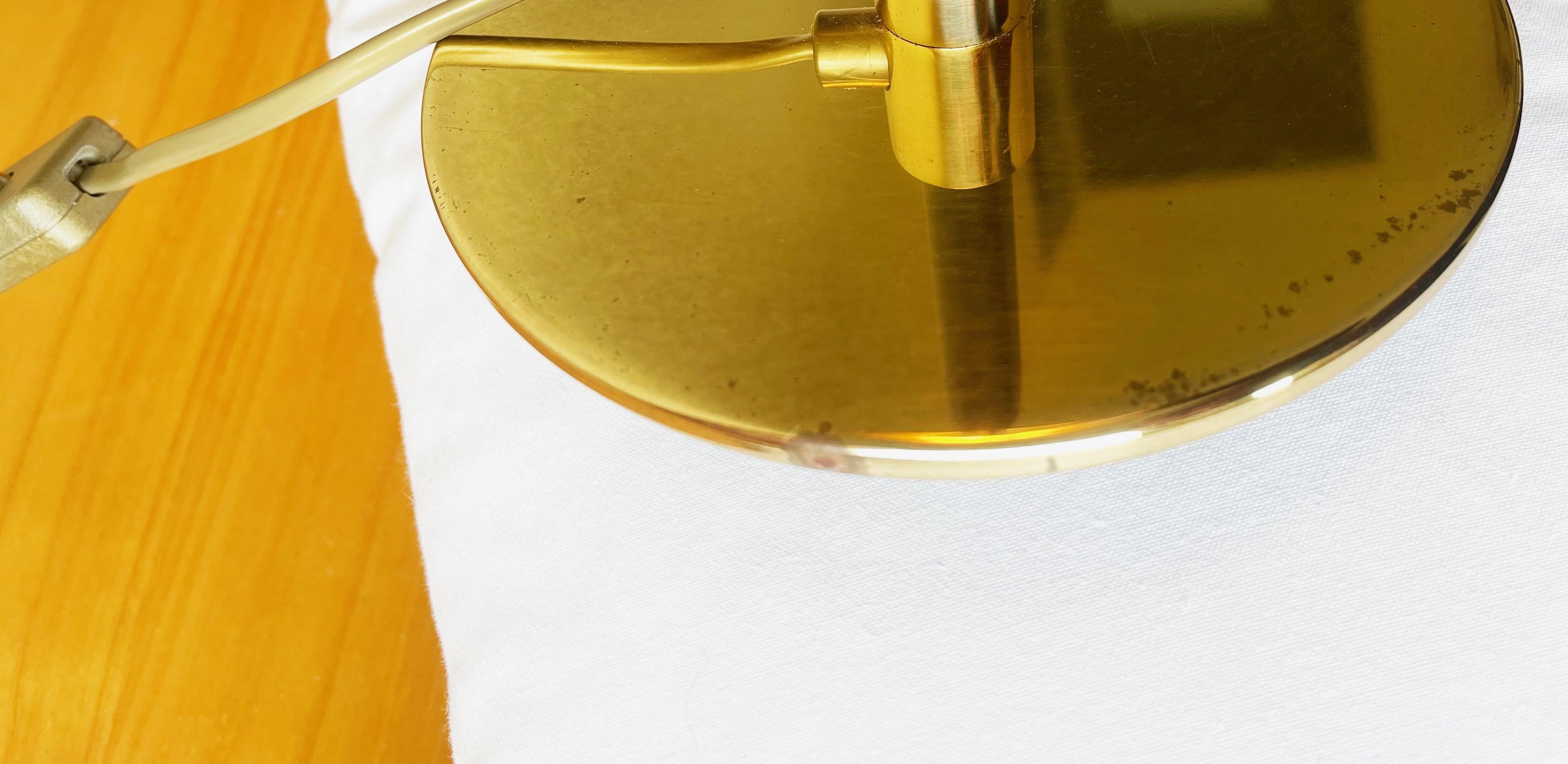 Lámpara de mesa de latón dorado de Hustadt, Hollywood Regency, Alemania en venta 5