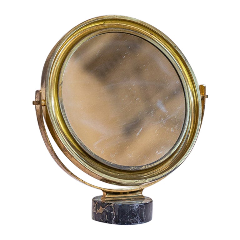 Espejo de mesa de latón dorado de Sergio Mazza en venta