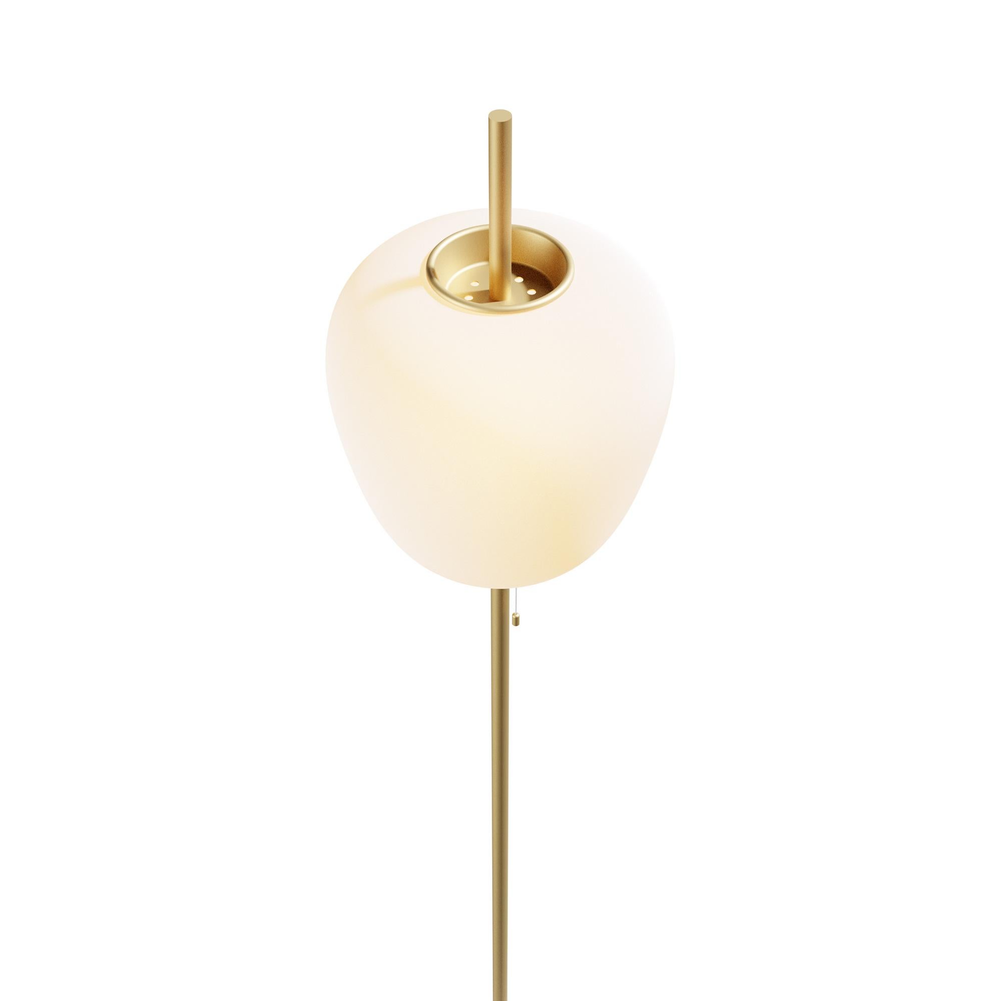 Golden Brass Tall J14 Floor Lamp by Disderot In New Condition For Sale In Geneve, CH