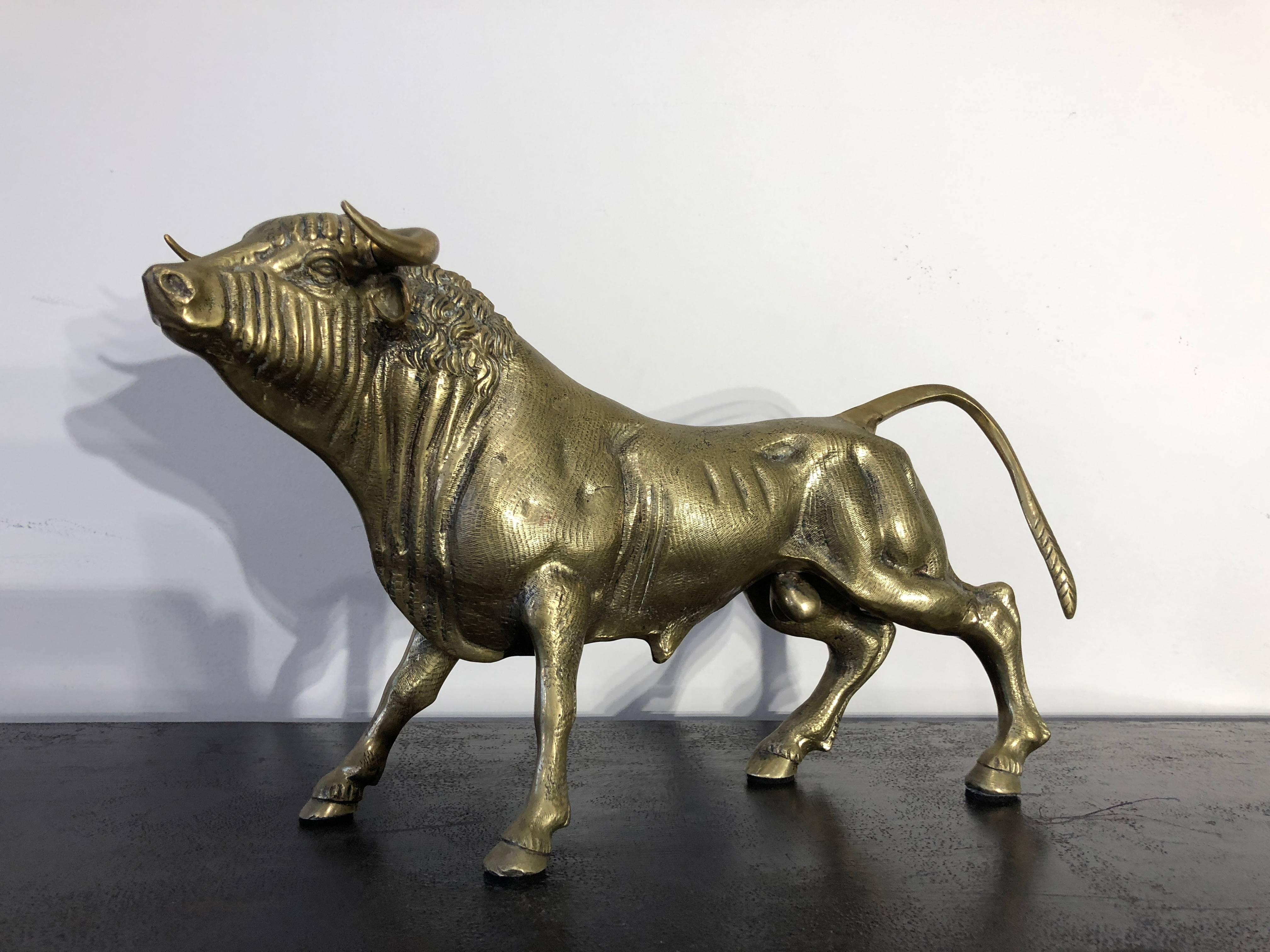 Animal bronze decorative sculpture representing a bull. France, first half of the 20th century. Size: 41 x 16 cm, H 27 cm. Excellent conditions. Perfect as charming Christmas gift or wedding present.

















 

