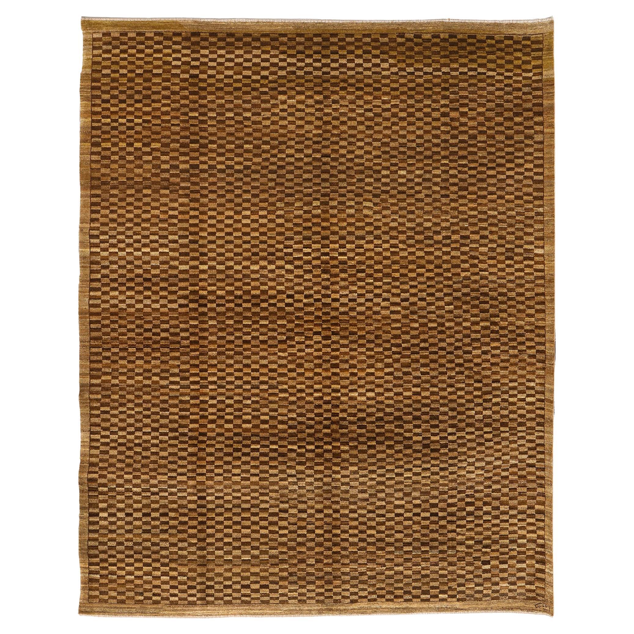 Tapis persan en laine à carreaux géométriques, noué à la main, brun doré, 8
 x 10
. en vente