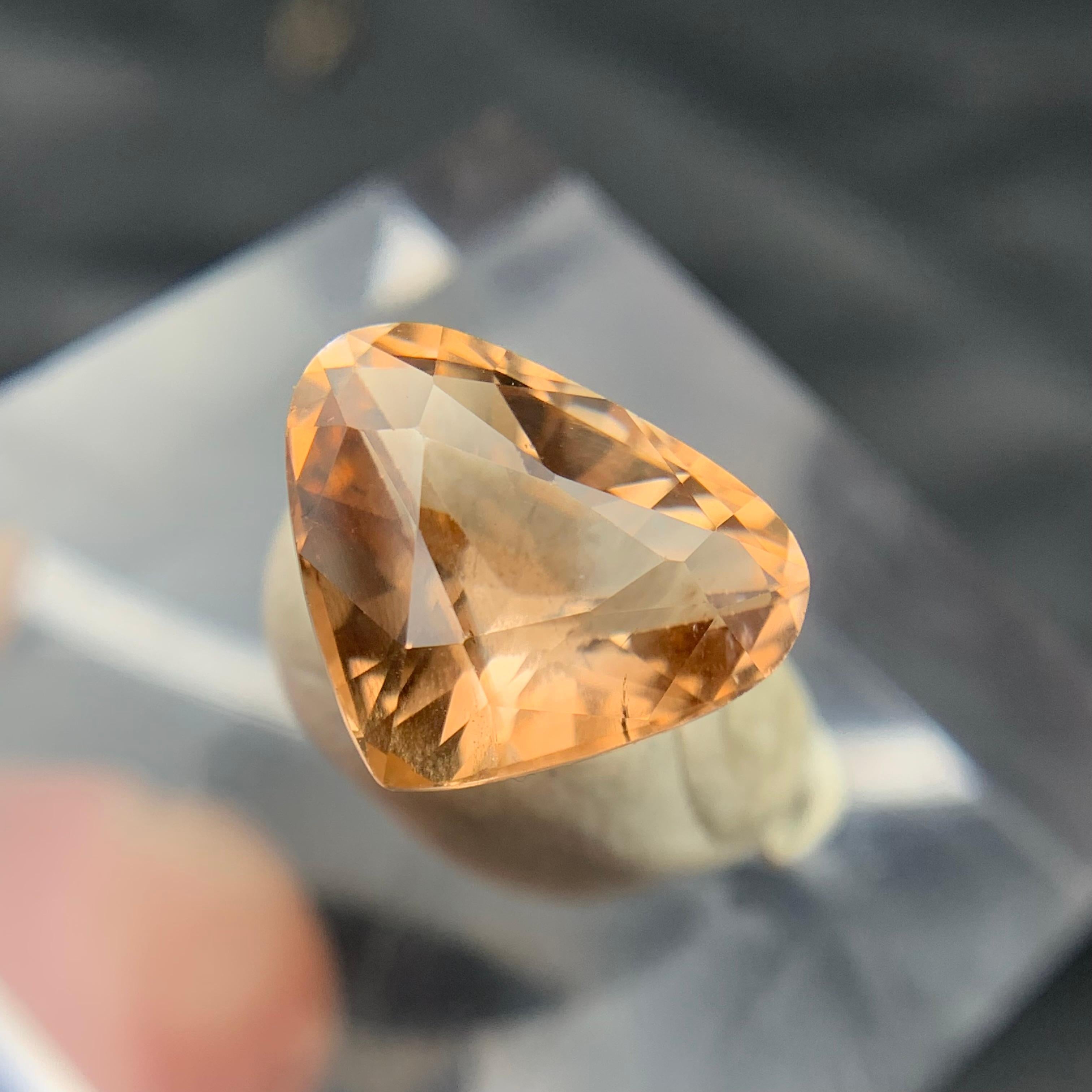 Golden Brown Natural Topaz Necklace Pendant Loose Gemstone 11.05 Carat Pear Cut For Sale 7
