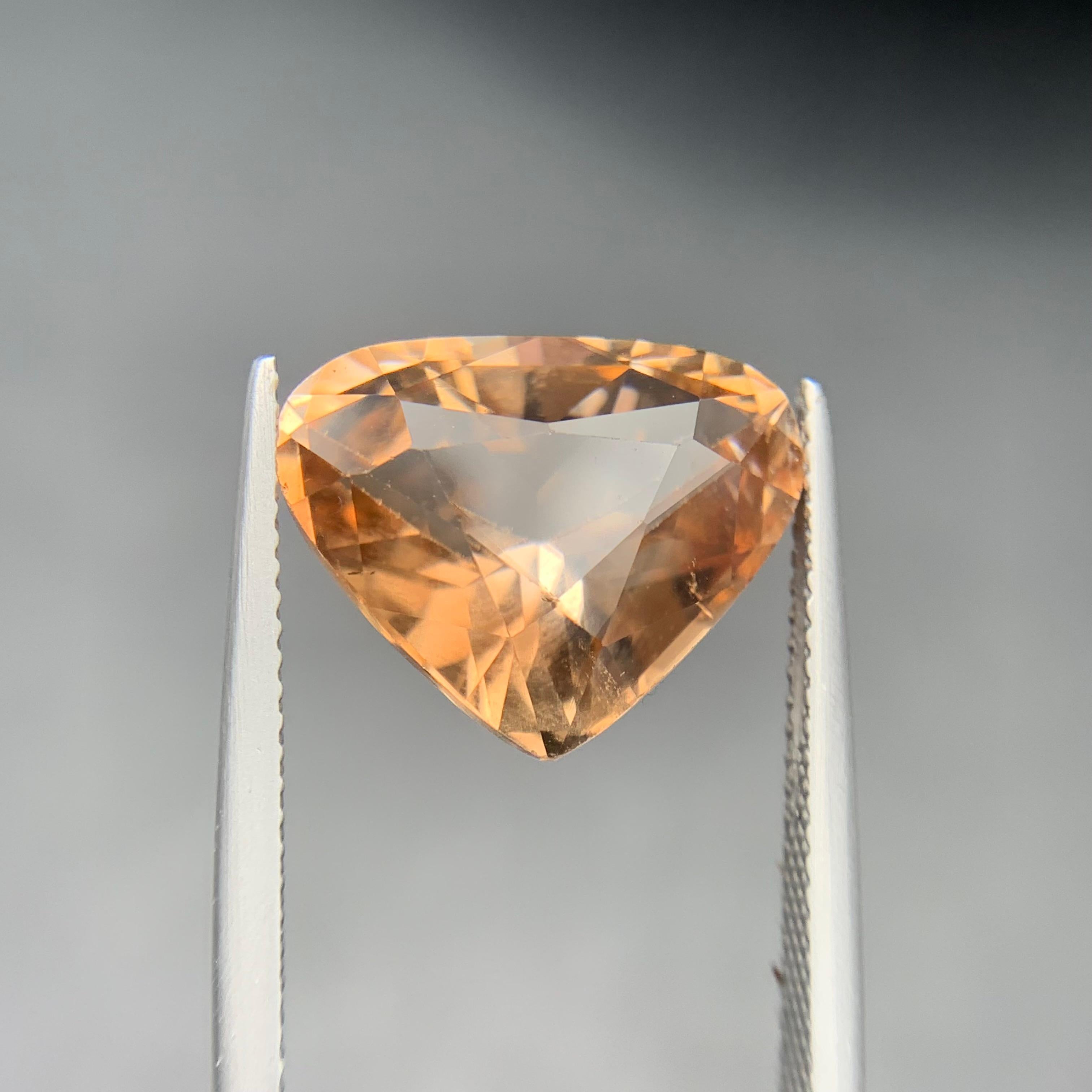 Golden Brown Natural Topaz Necklace Pendant Loose Gemstone 11.05 Carat Pear Cut For Sale 8