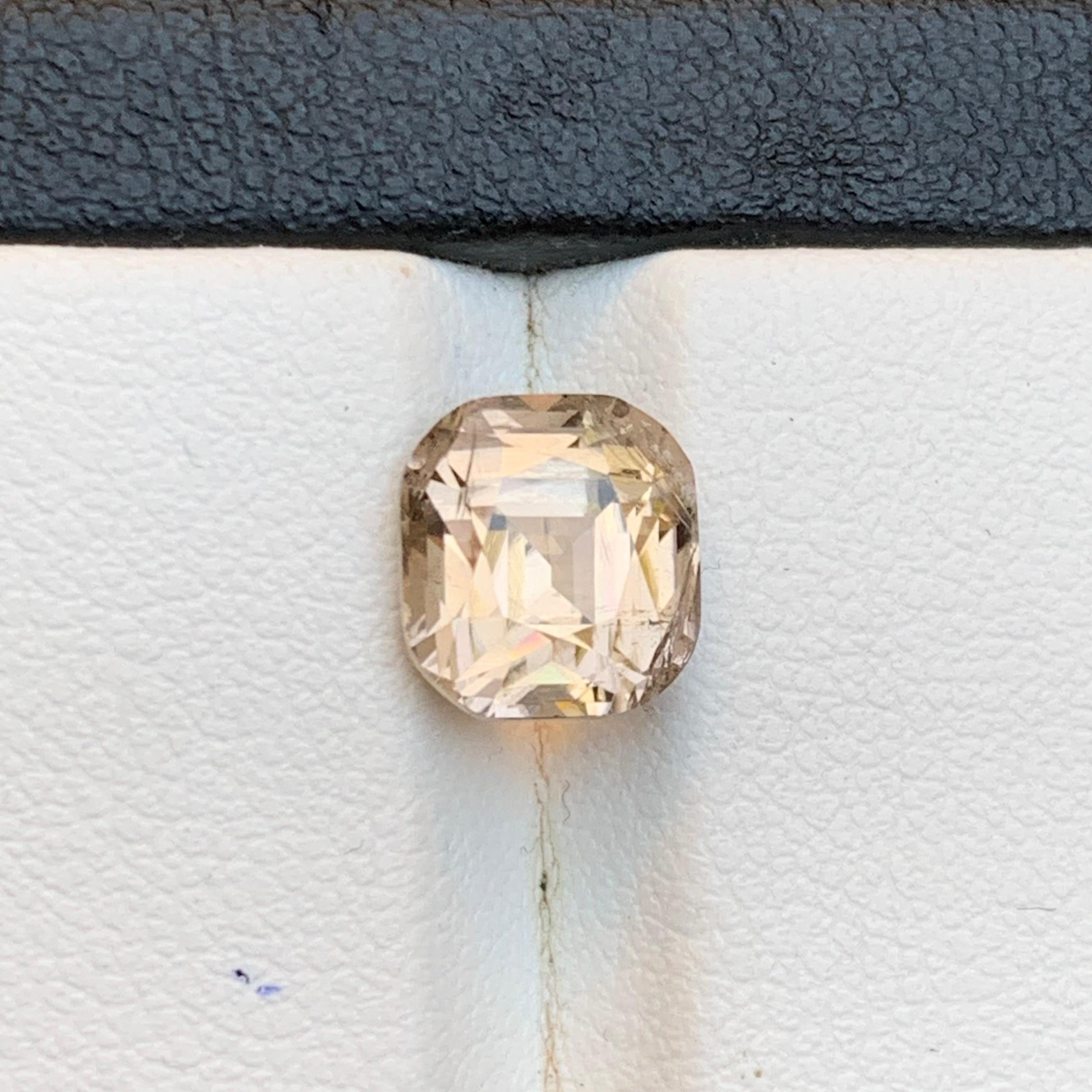 Turmalina marrón dorada 3,24 qt talla cojín cuadrada gema natural suelta - Anillo en Nuevo estado para la venta en Peshawar, PK