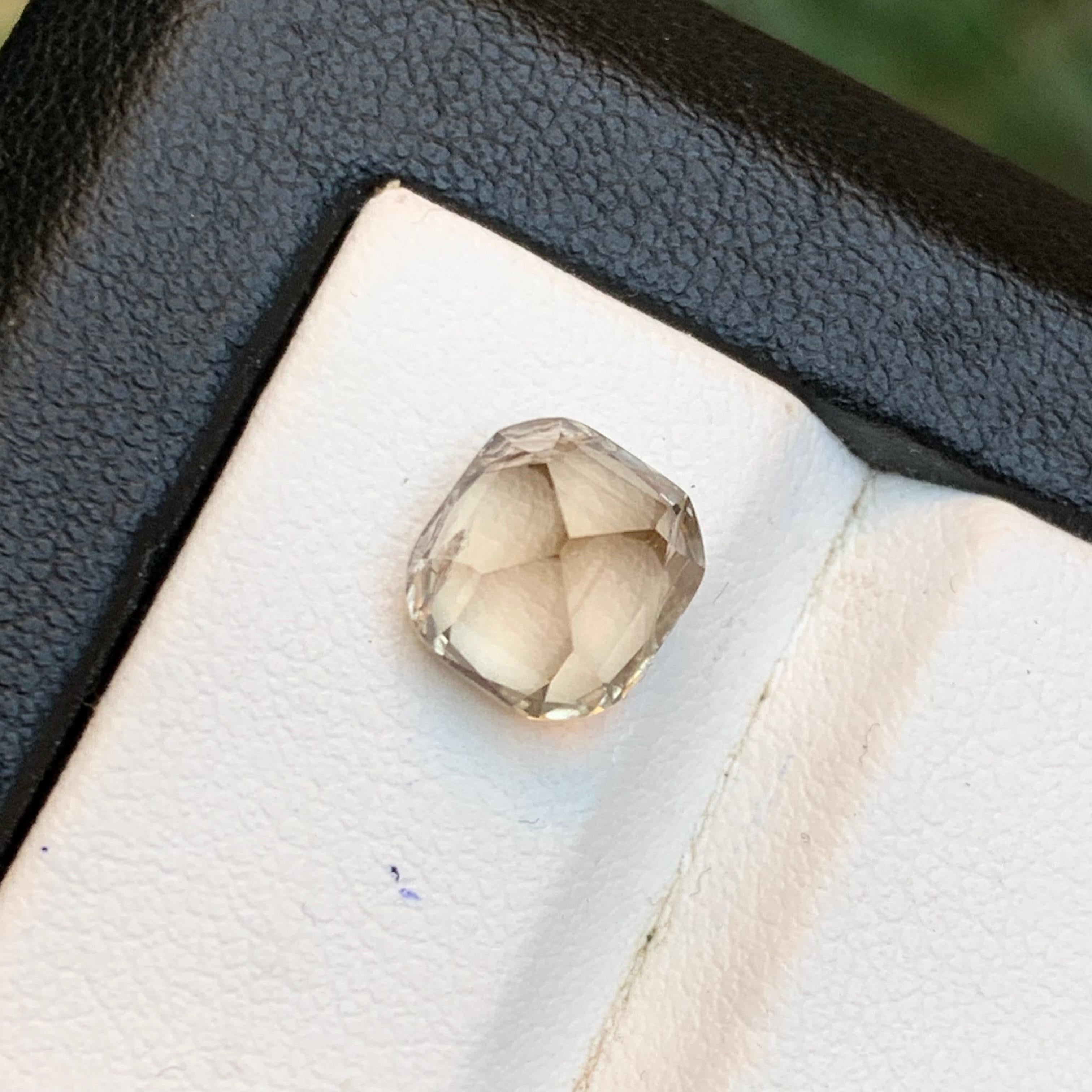 Femenino o masculino Turmalina marrón dorada 3,24 qt talla cojín cuadrada gema natural suelta - Anillo en venta