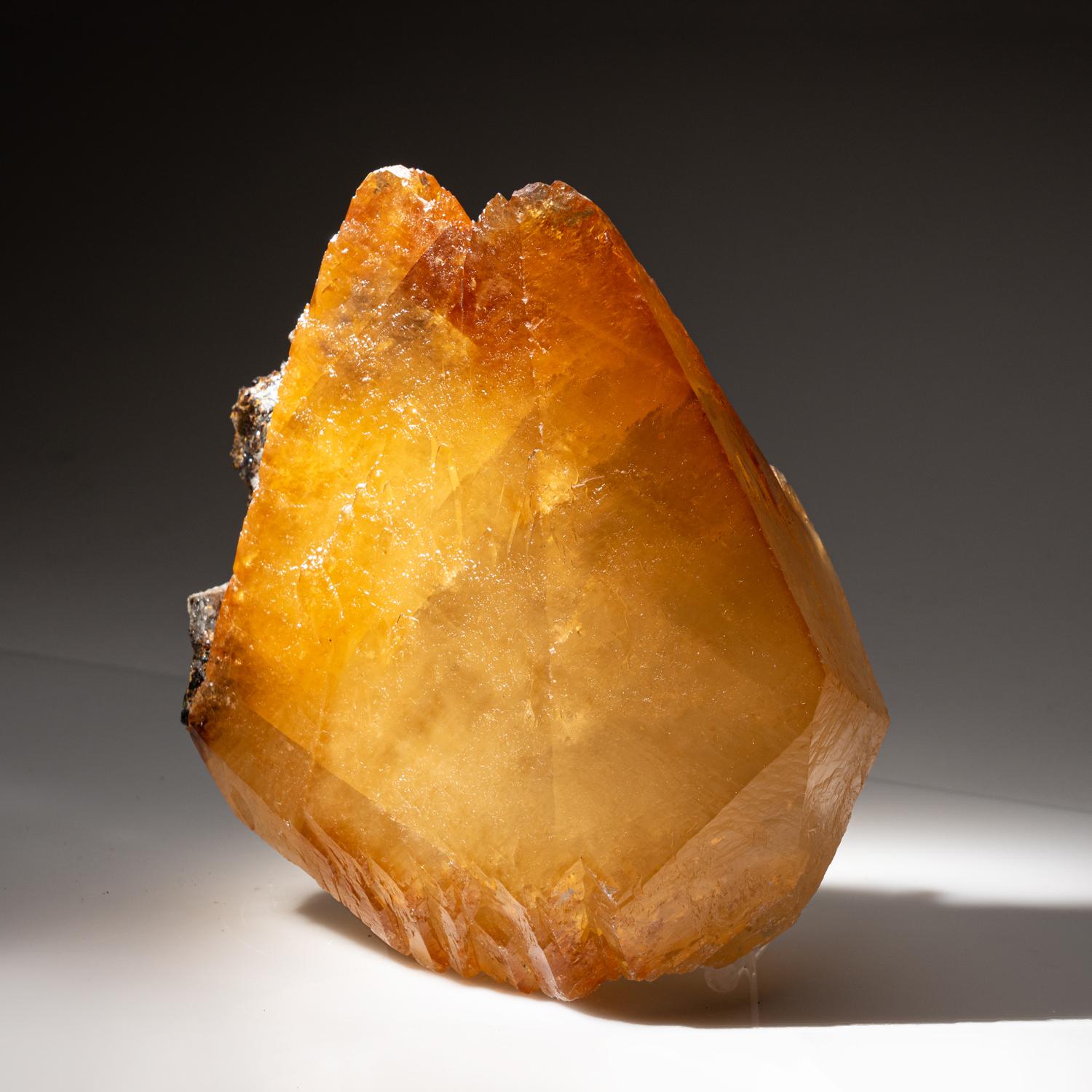 Golden Calcite Crystal from Elmwood Mine, Tennessee (6.5 lbs) In New Condition For Sale In New York, NY