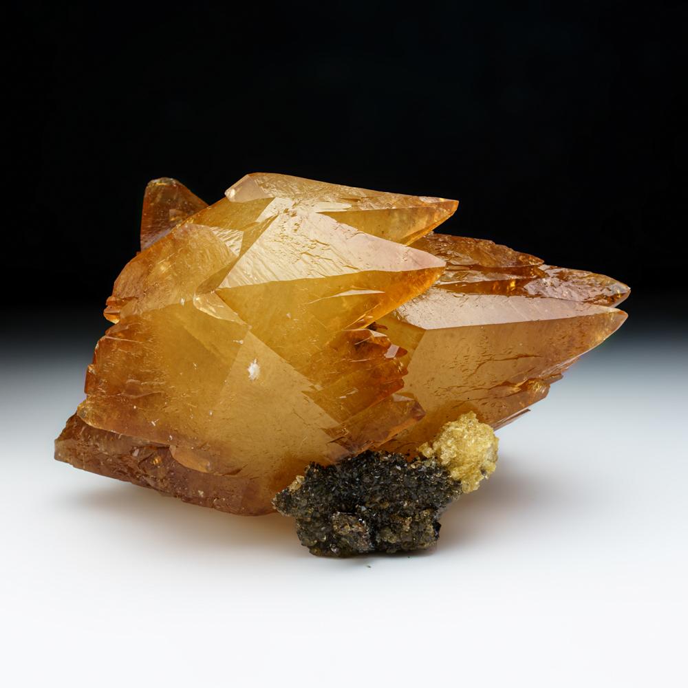 18th Century and Earlier Golden Calcite Crystal From Elmwood Mine, Tennessee For Sale