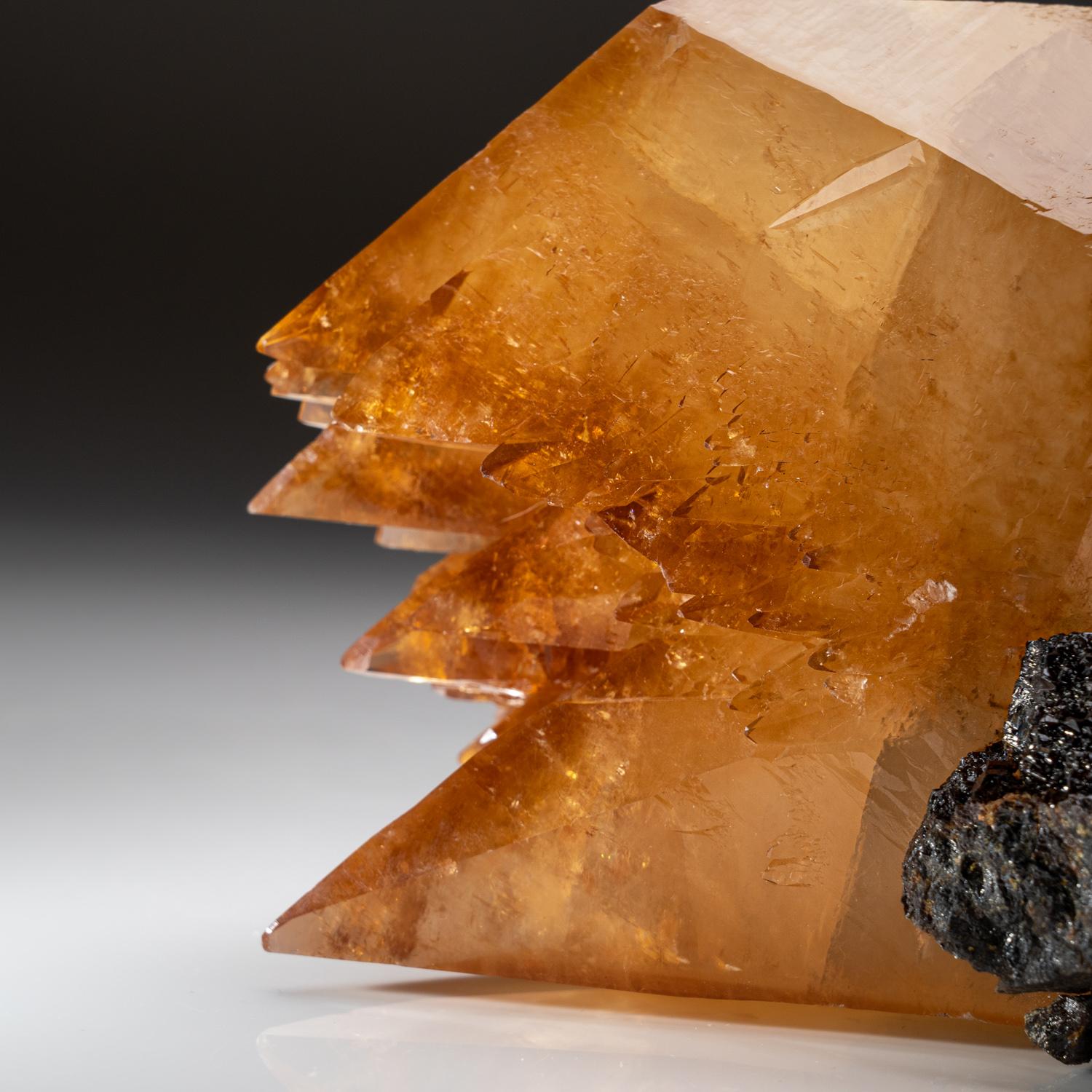 18th Century and Earlier Golden Calcite from Elmwood Mine, Carthage, Smith County, Tennessee For Sale