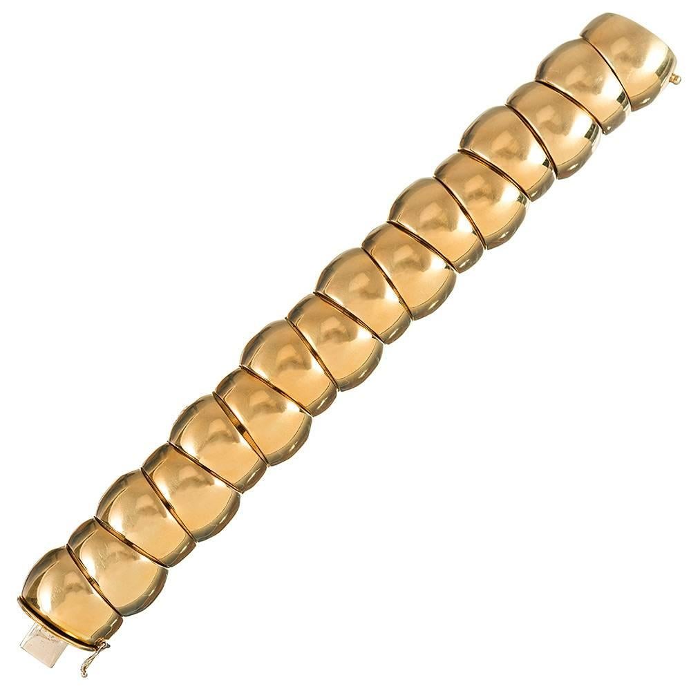 With links of 18 karat yellow gold apparently inspired by the shape of a caterpillar, this chic creation will find itself at home with any well-styled enthusiast. The strong presence and absence of diamonds allows the bracelet to be donned for