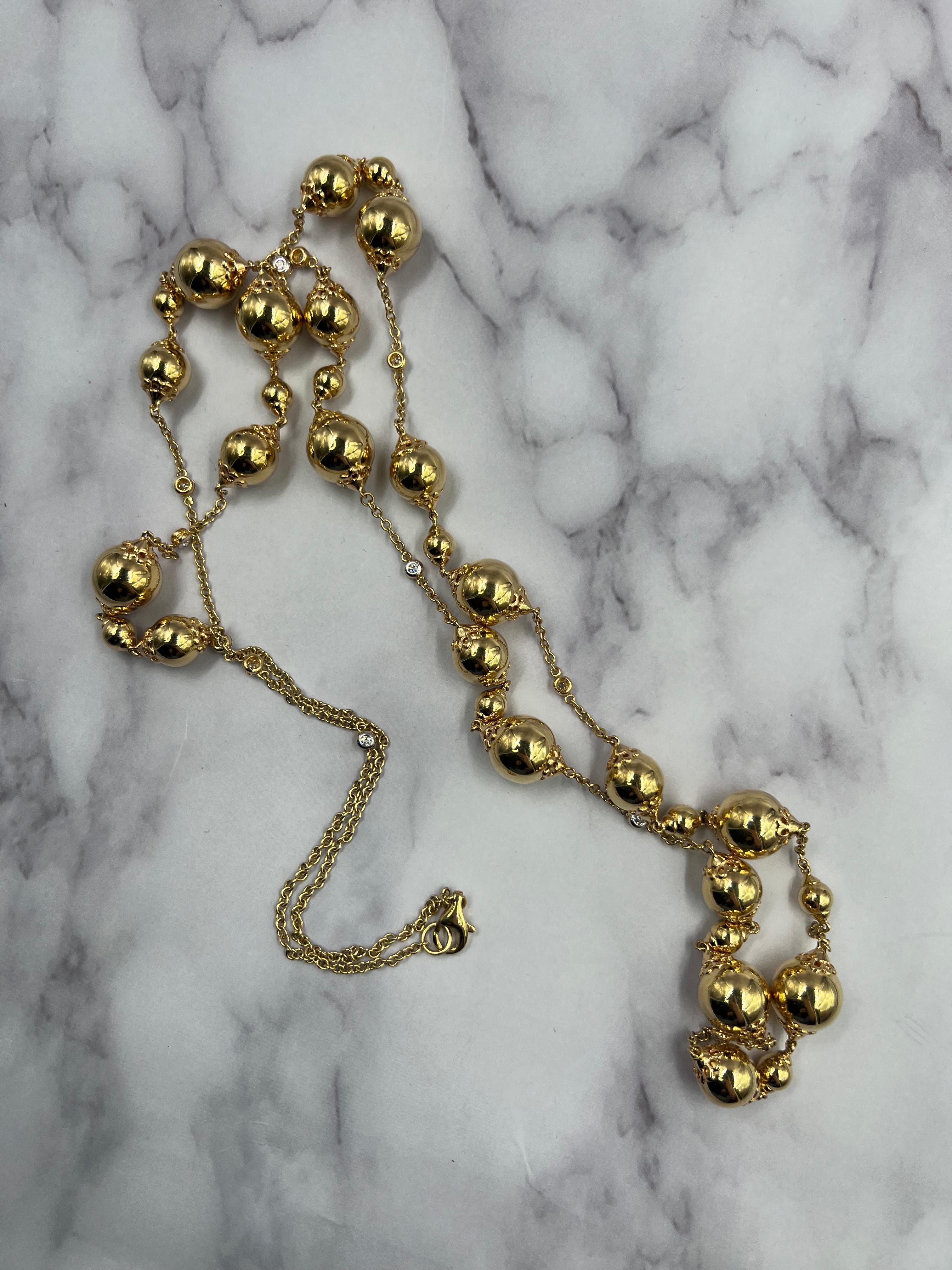 Long collier en or jaune 18 carats avec sphères célestes et diamants en vente 1
