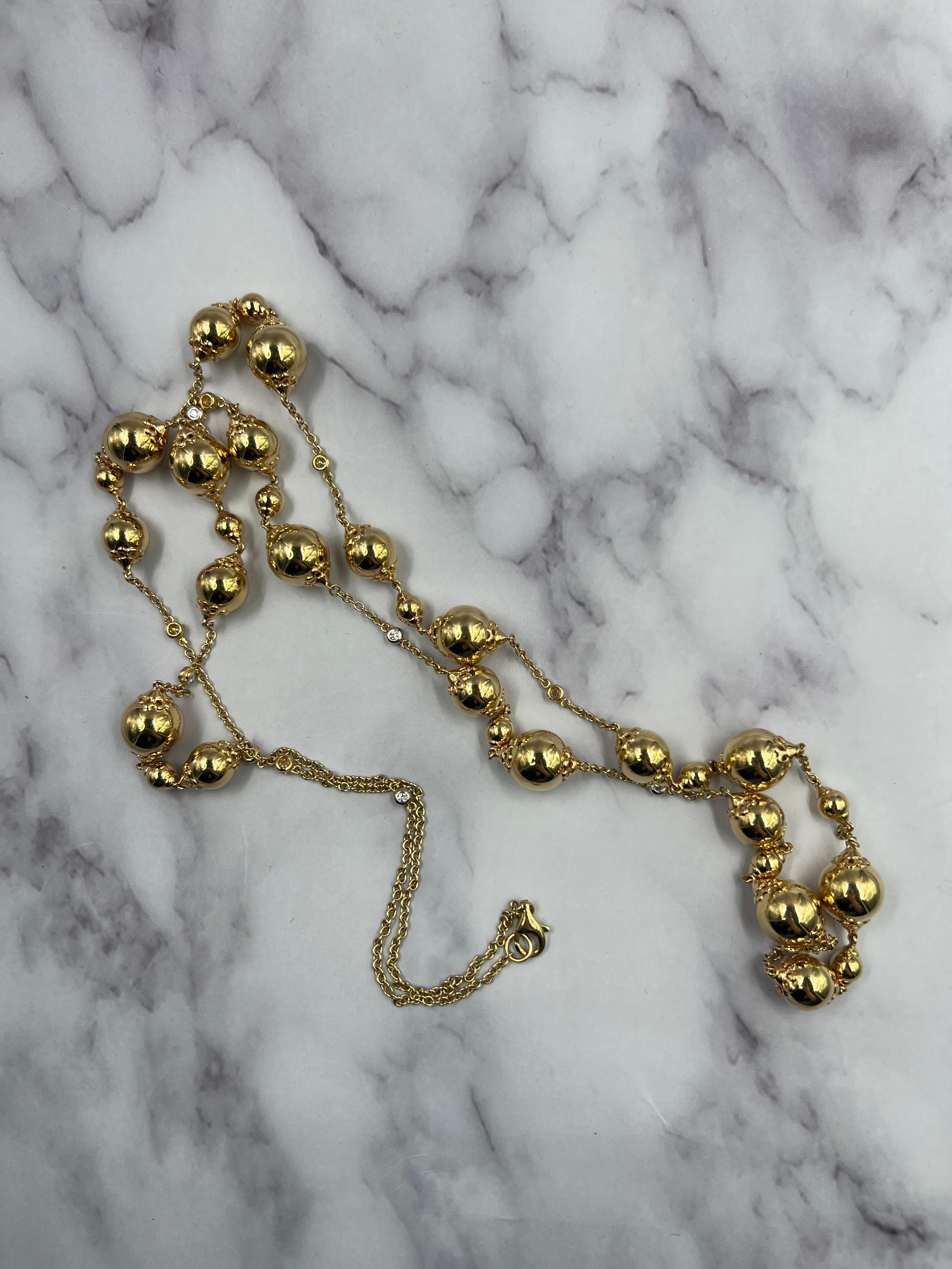 Long collier en or jaune 18 carats avec sphères célestes et diamants en vente 2