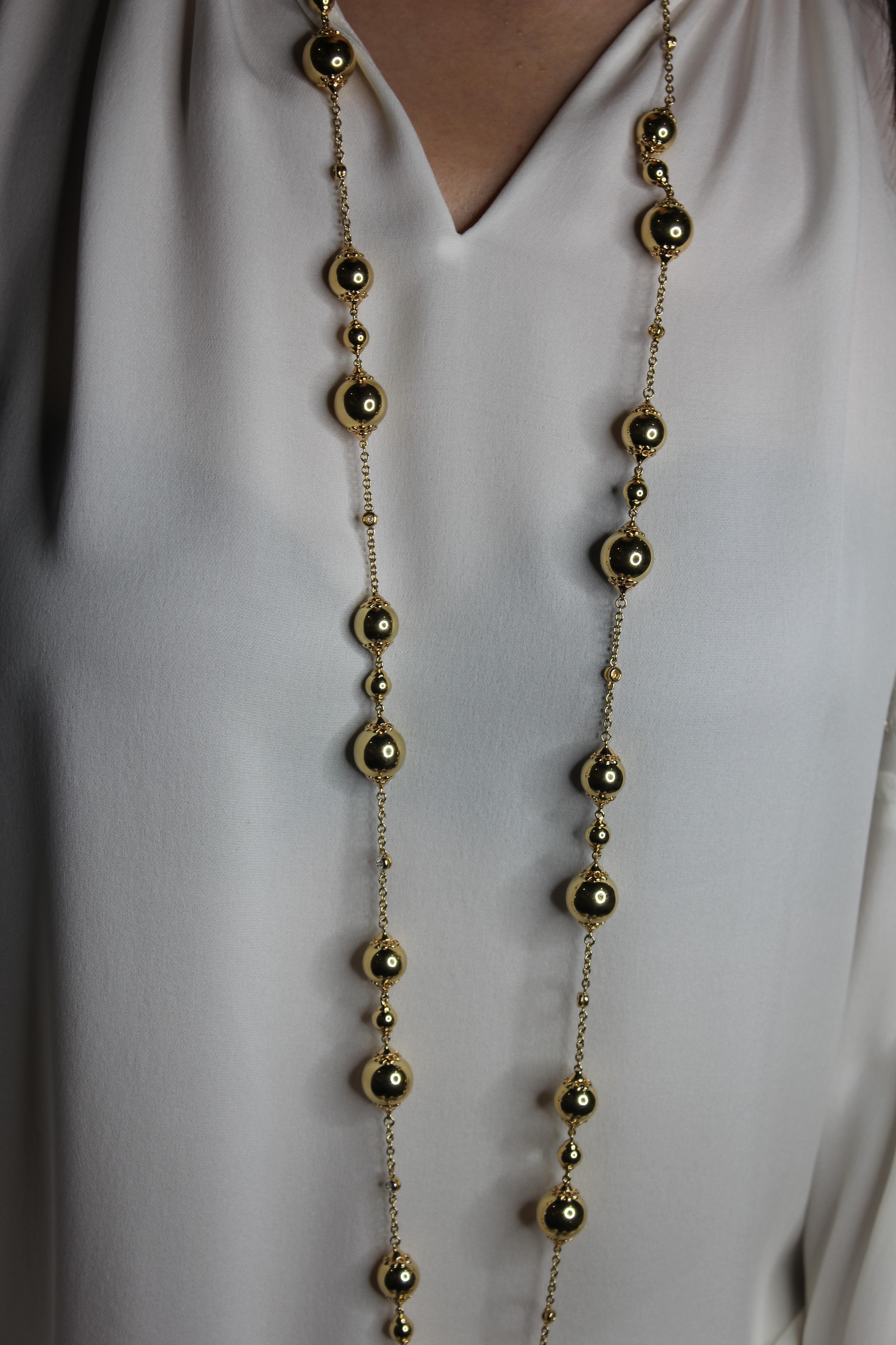 Long collier en or jaune 18 carats avec sphères célestes et diamants en vente 8