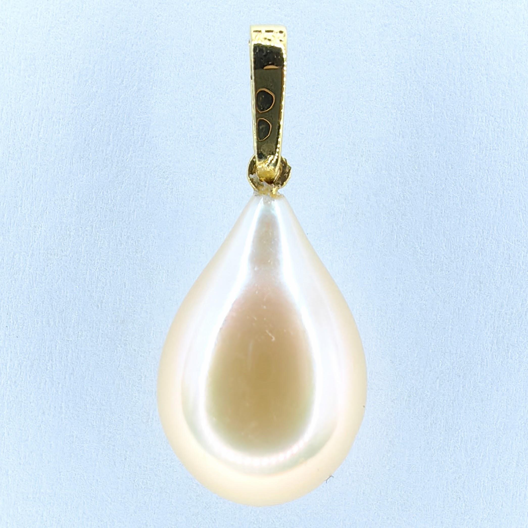 Contemporary Golden Champagne Teardrop Baroque Pearl Diamond 18K Yellow Gold Necklace Pendant For Sale