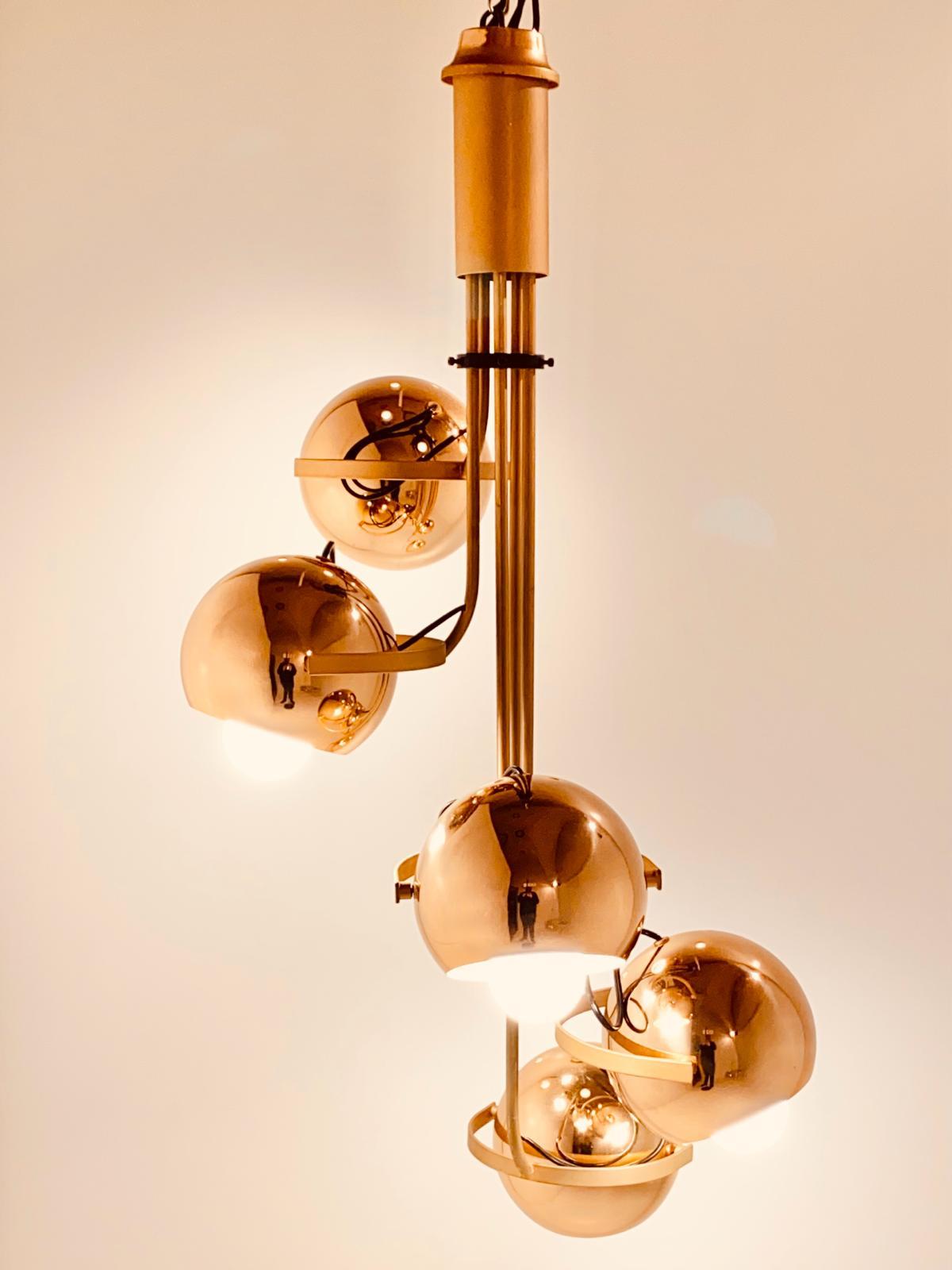 Ère spatiale Space AGE Grand lustre en or chromé, Reggiani Italie, 1970 en vente