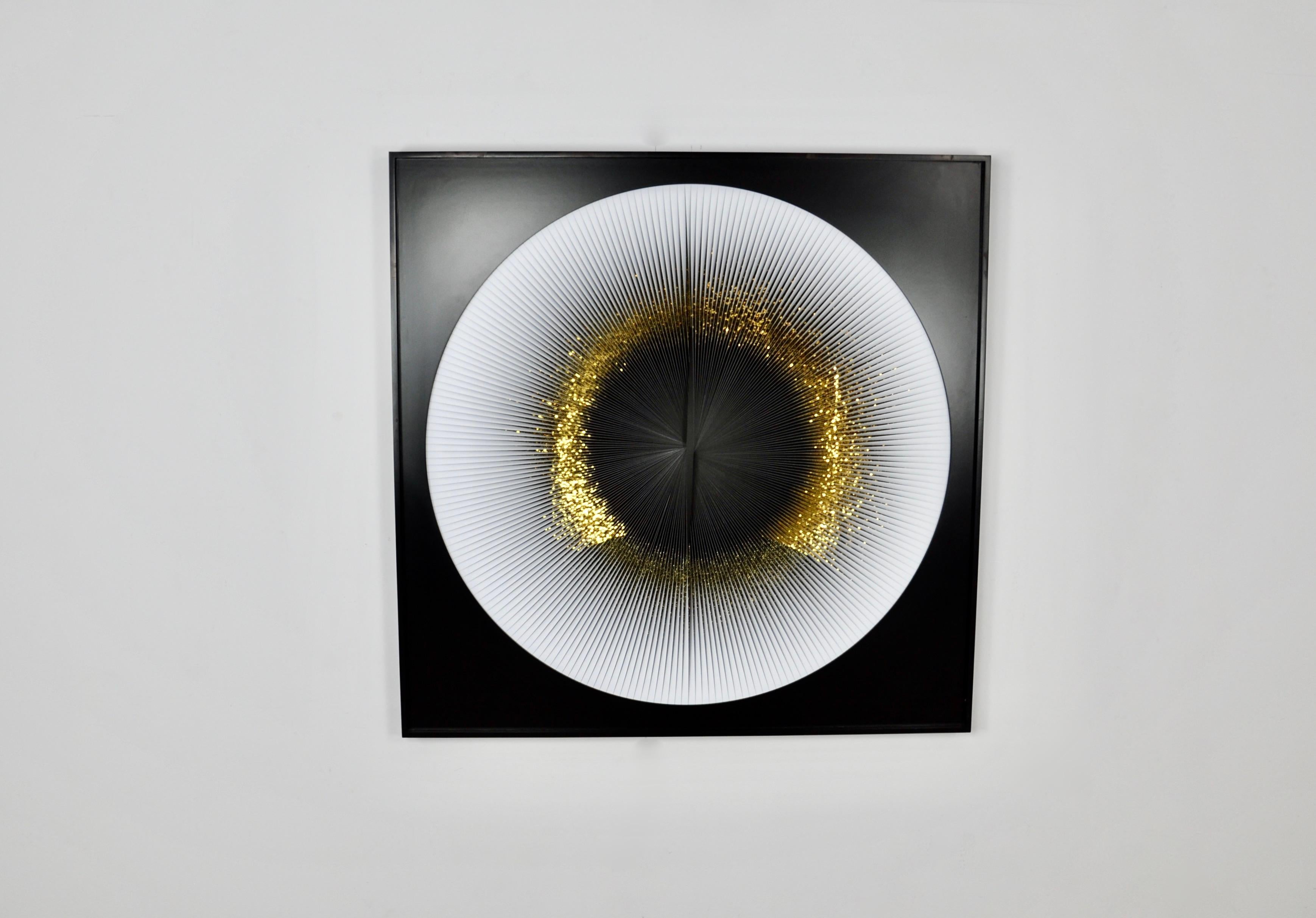 Le carton peut être retiré et la toile ronde a un diamètre de 111 cm

Michael Scheers est un artiste visuel belge. Il est né en 1958. Il vit et travaille à Rixensart (BE).
Autodidacte, Michael Scheers est impliqué dans le monde de la publicité