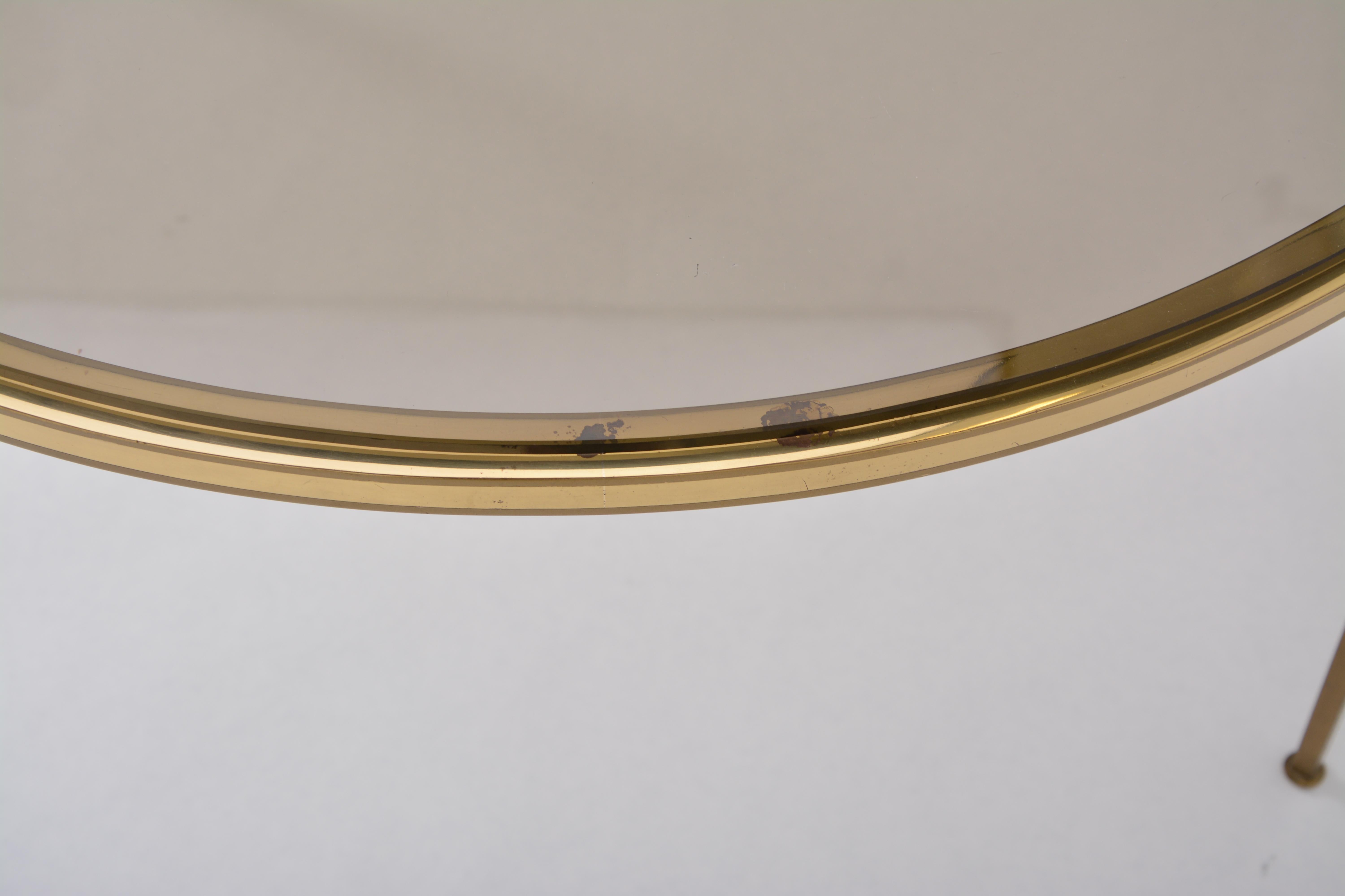 Golden circular Mid-Century Modern Brass coffee table by Vereinigte Werkstätten For Sale 5