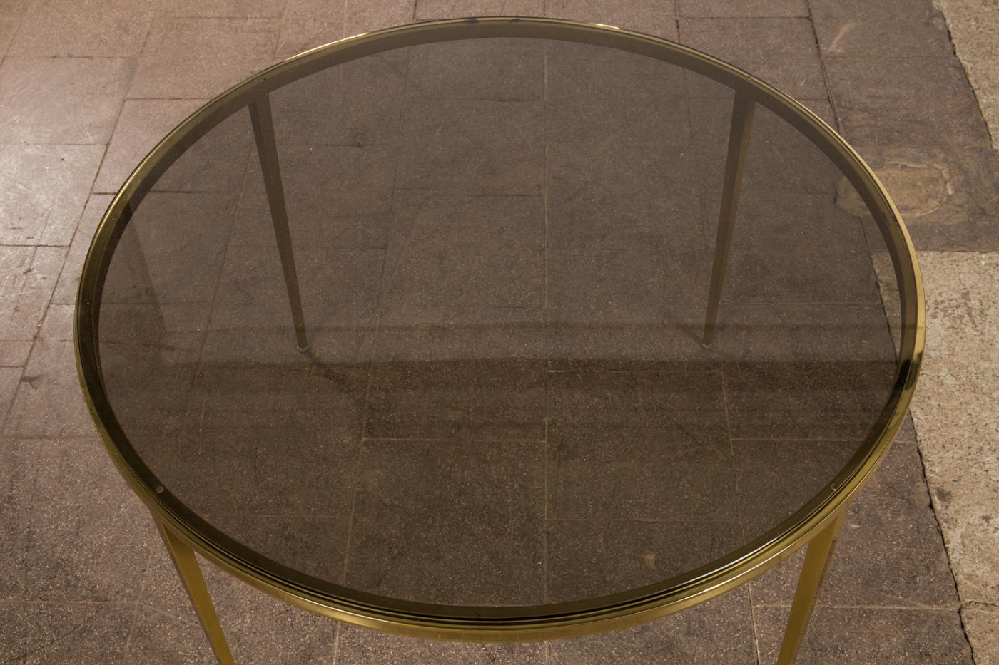 Golden circular Mid-Century Modern Brass coffee table by Vereinigte Werkstätten For Sale 2