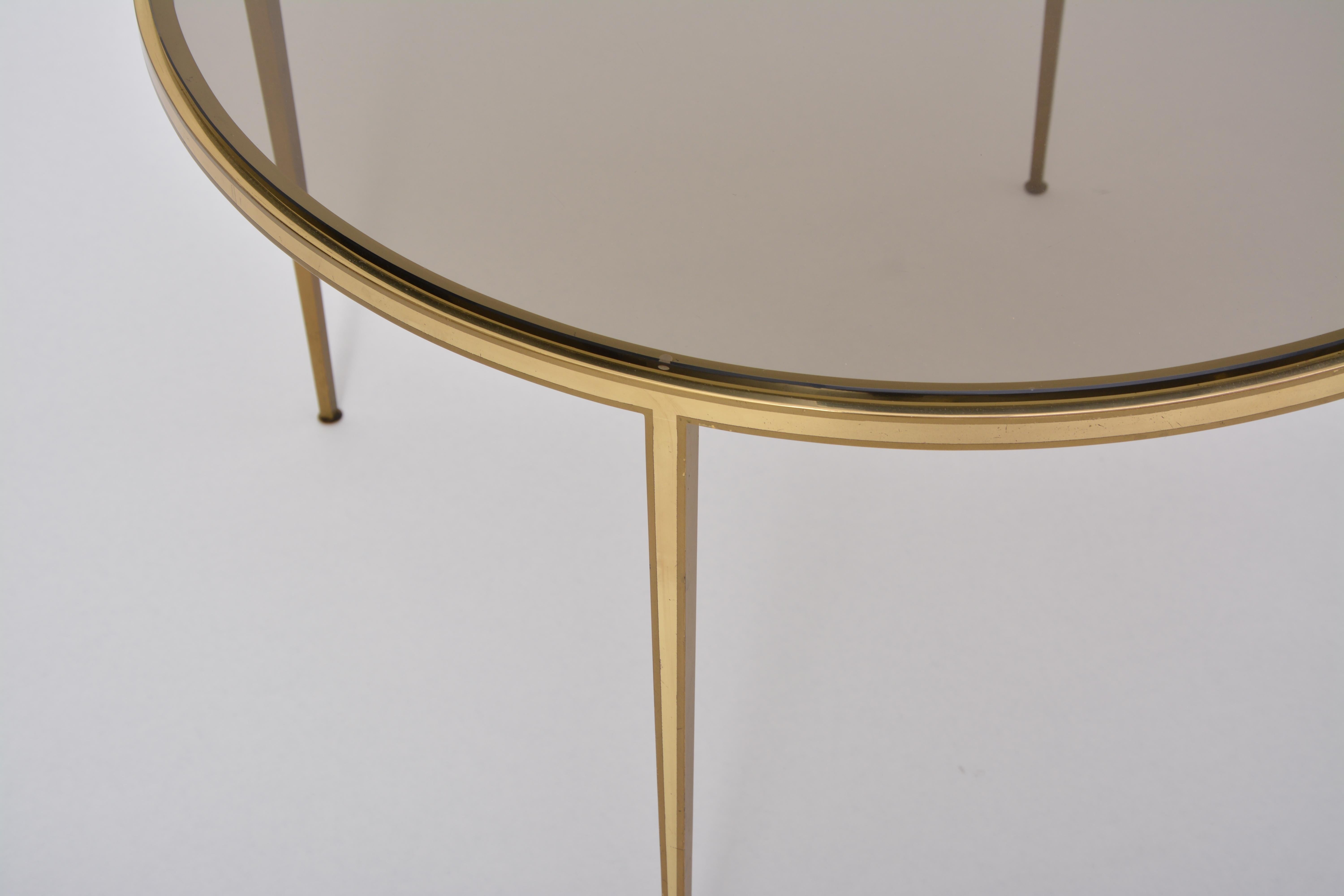 Golden circular Mid-Century Modern Brass coffee table by Vereinigte Werkstätten In Good Condition For Sale In Berlin, DE