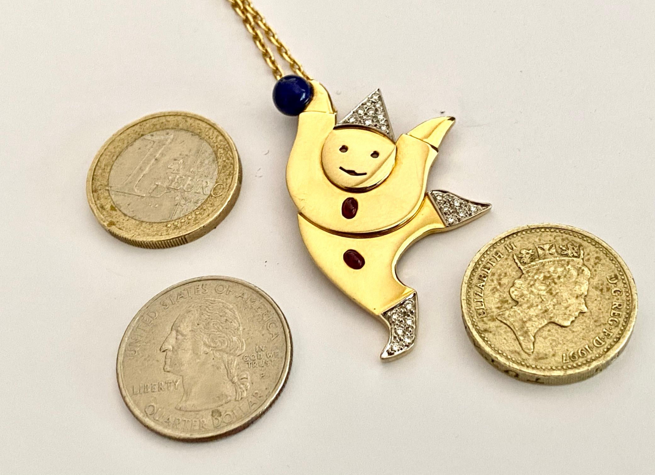 Ciondolo Clown d'oro, fatto a mano, con diamanti, rubini e lapislazzuli con catenina in vendita 2