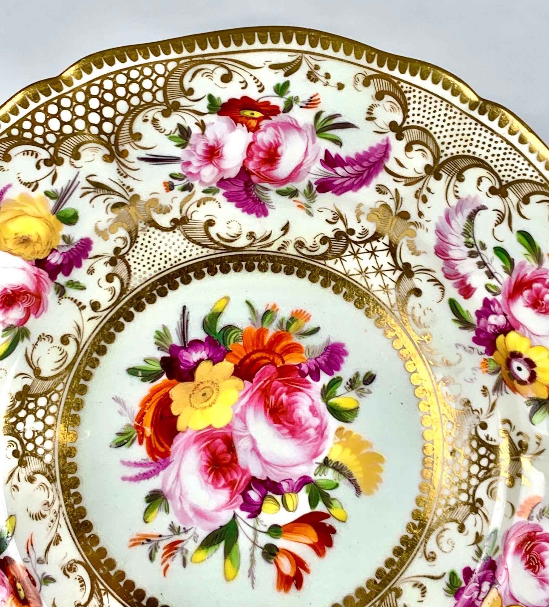 Piatto d'oro di Coalport dipinto a mano in Inghilterra, circa 1825 in vendita 3