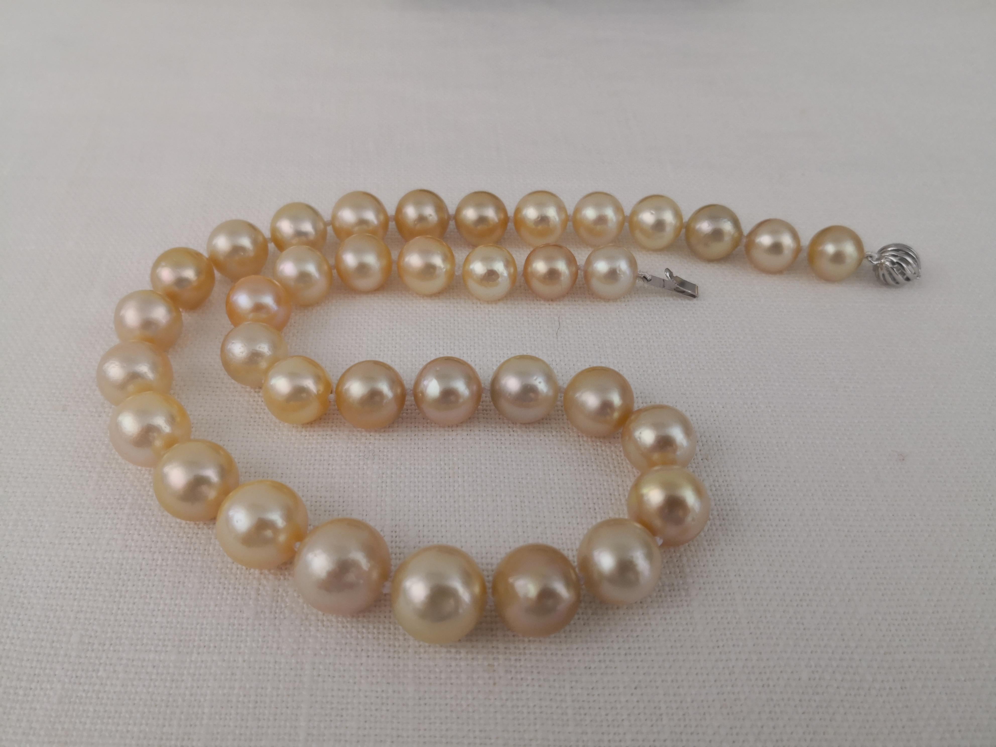 Round Cut Golden Color South Sea Pearls Round Shape For Sale