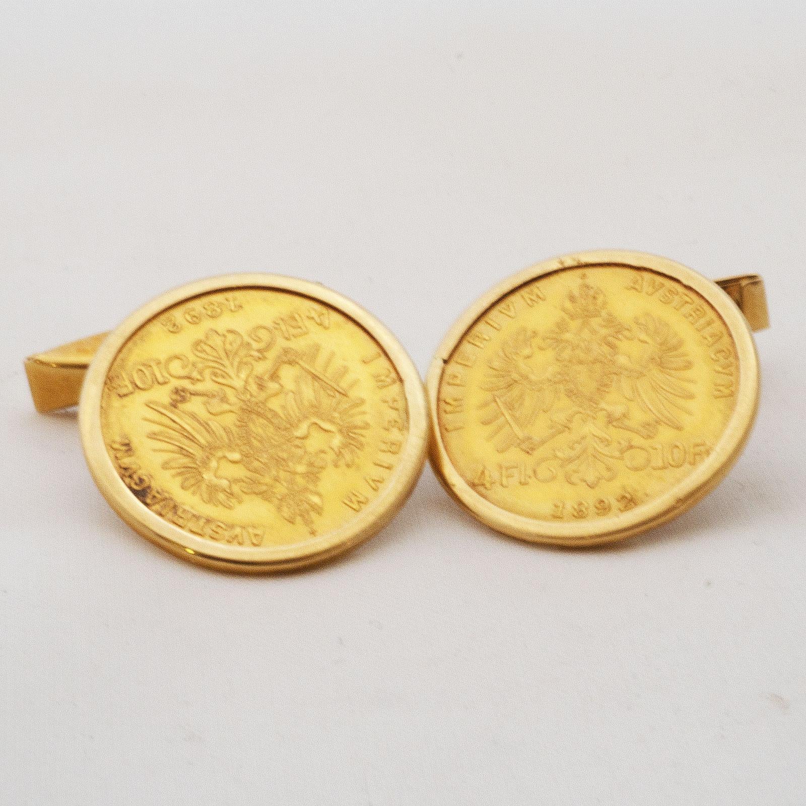 Golden cuff links made of ducat 