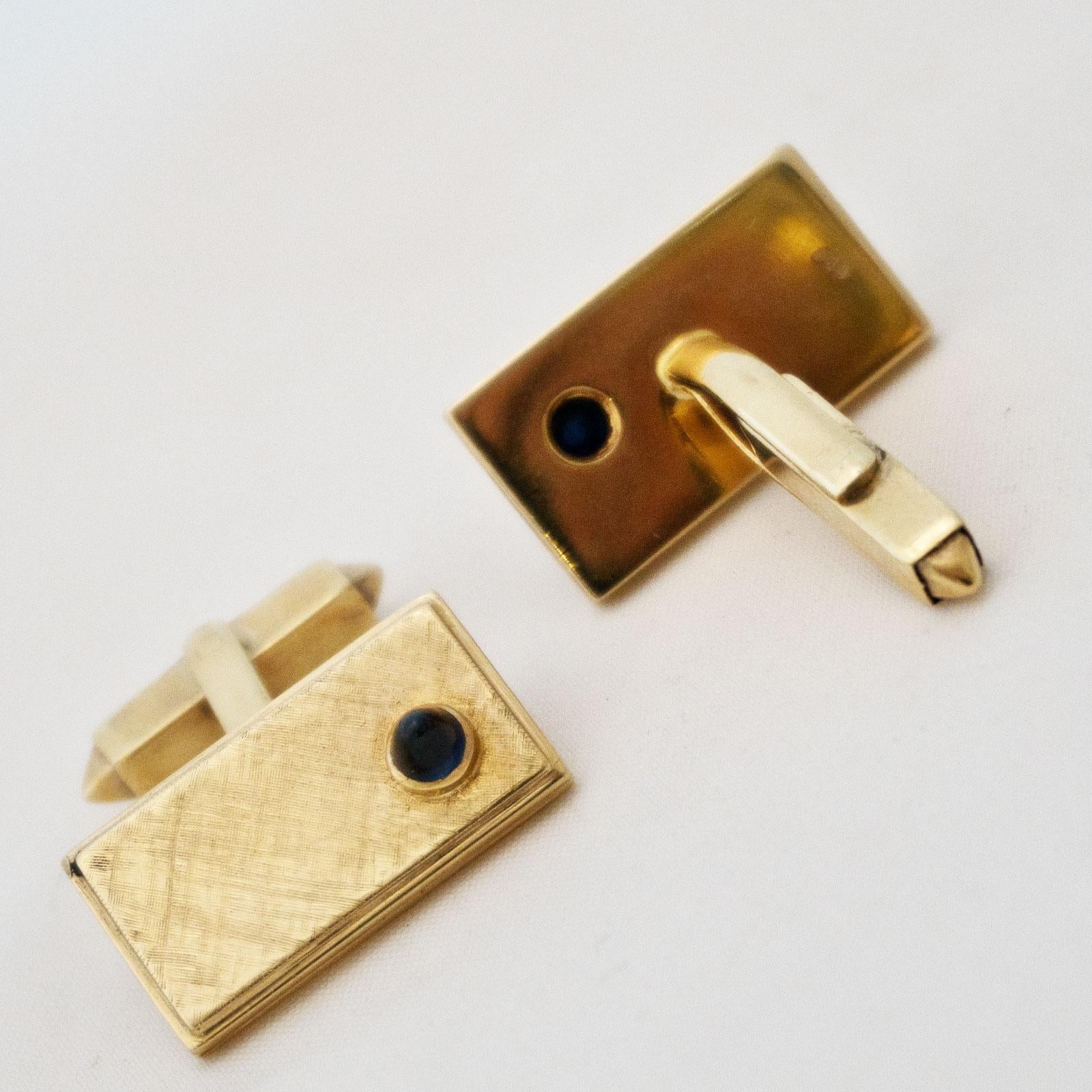 Golden Cufflinks with Sapphire For Sale 1