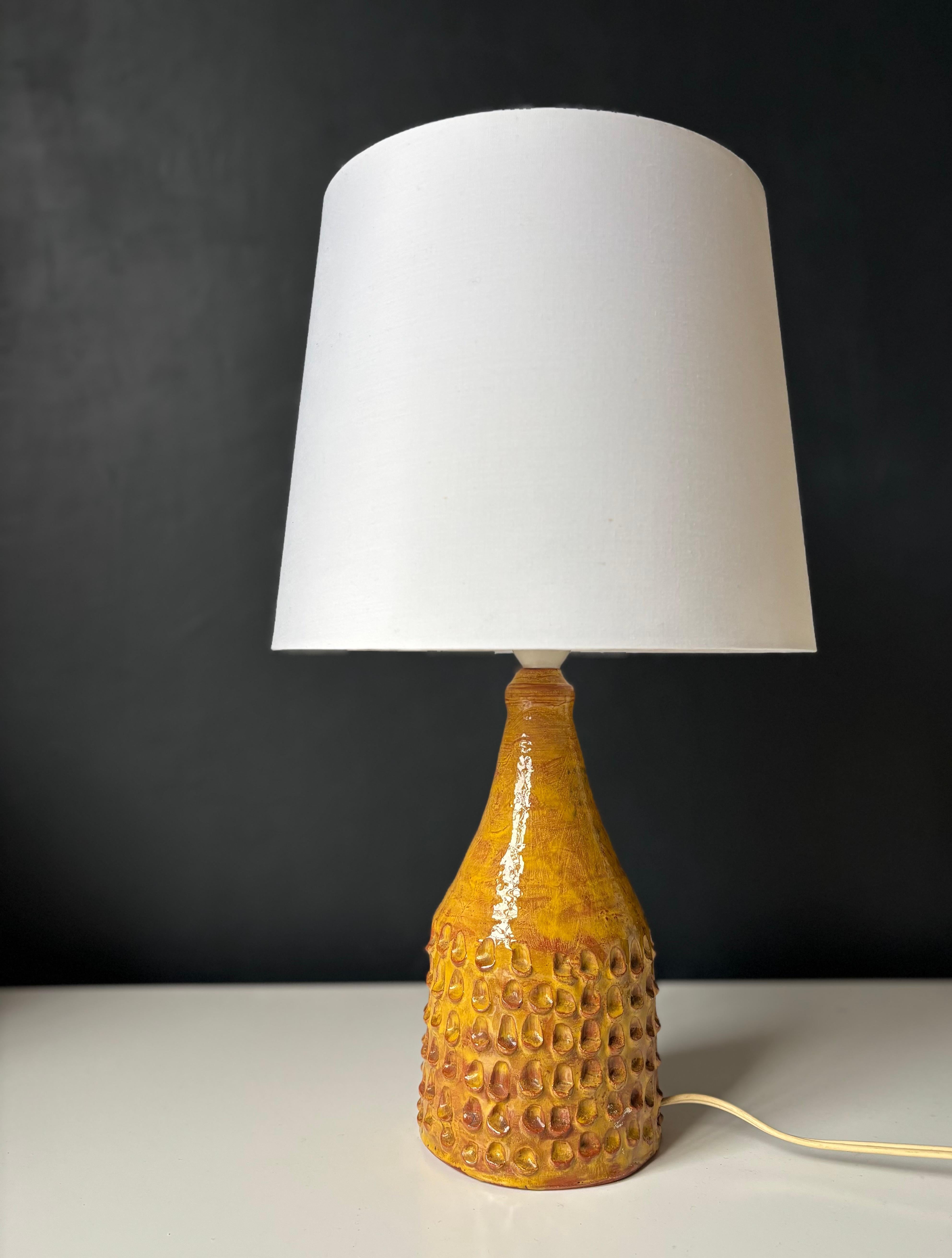 Lampe en céramique émaillée à boucles dorées, Danemark, années 1960 en vente 1