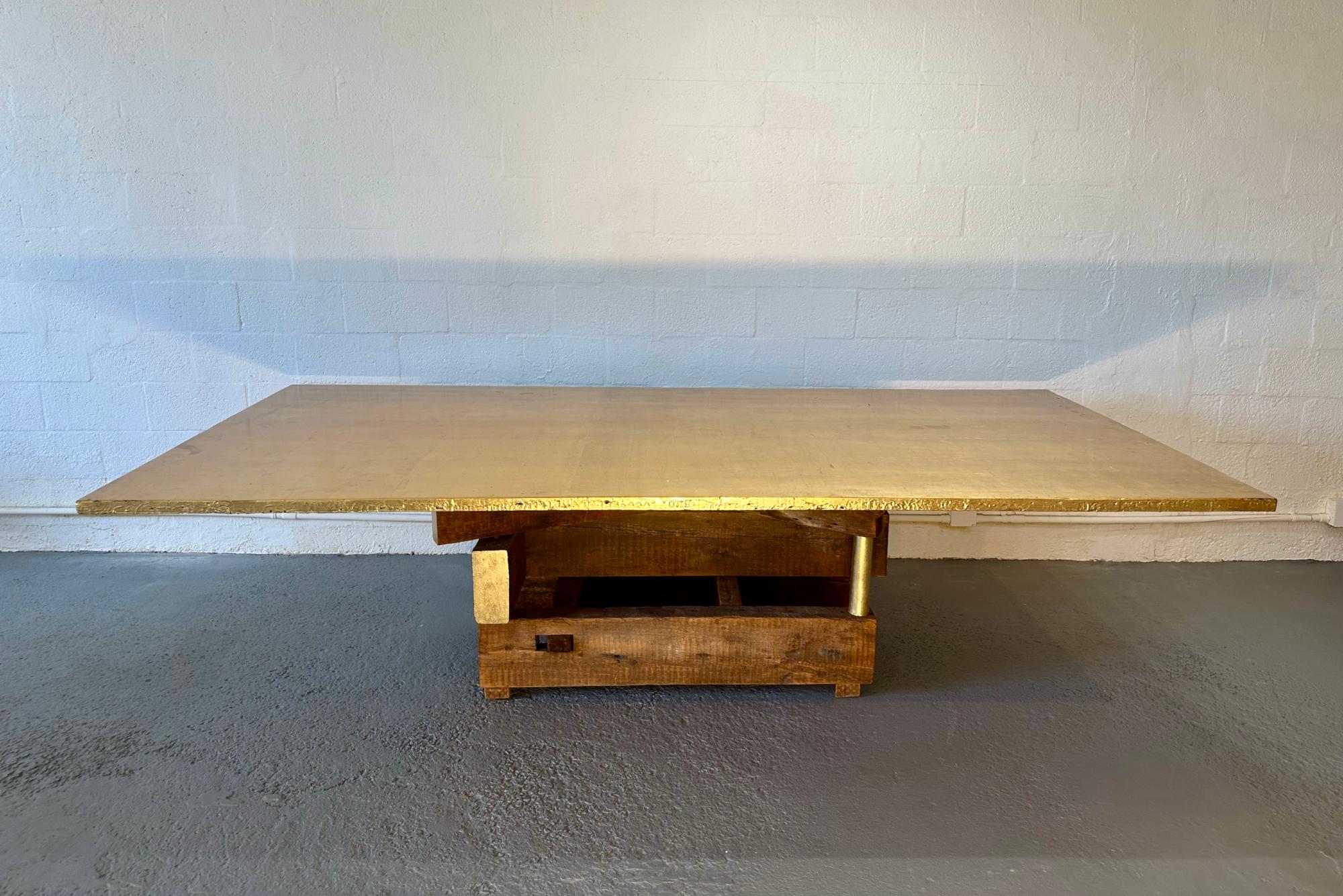 Moderno Tavolo da pranzo Golden, realizzato a mano da Rafael Calvo con Wood Wood di recupero in vendita