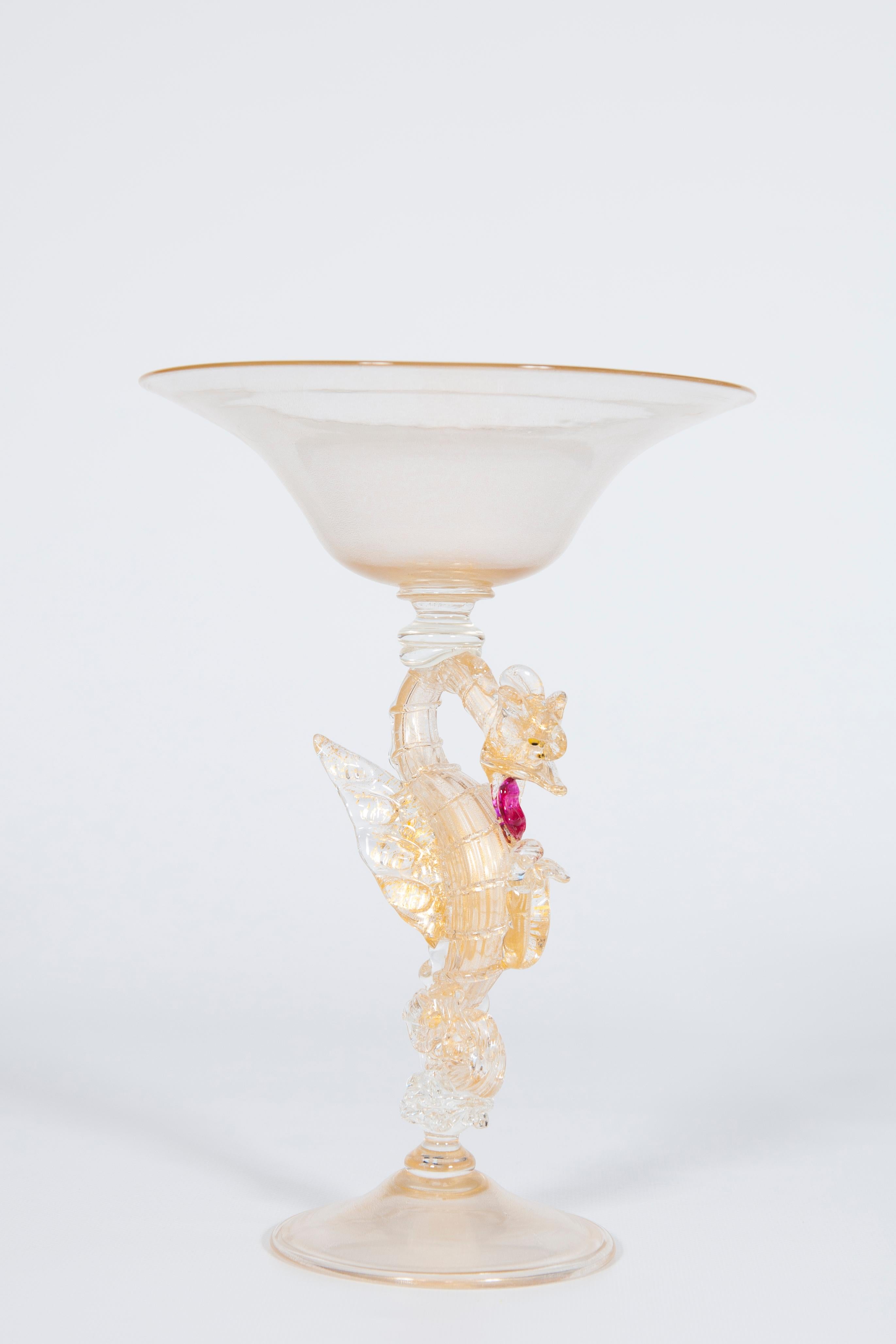 Golden Dragon Footed Bowl in Clear Murano Glass and Gold Leaf Venice Italy 1970s For Sale 2