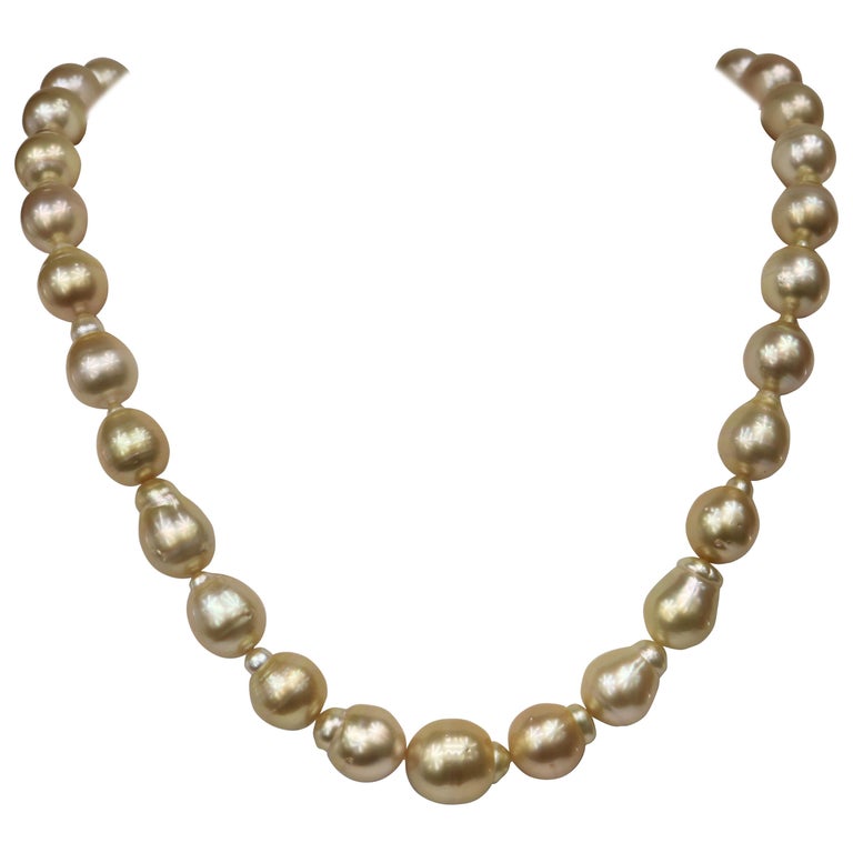 Golden Drop/Baroque Necklace with Gold Clasp For Sale at 1stDibs