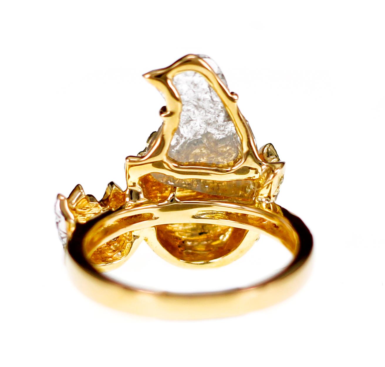 Golden Egg Birth Ring In New Condition In Hung Hom, HK