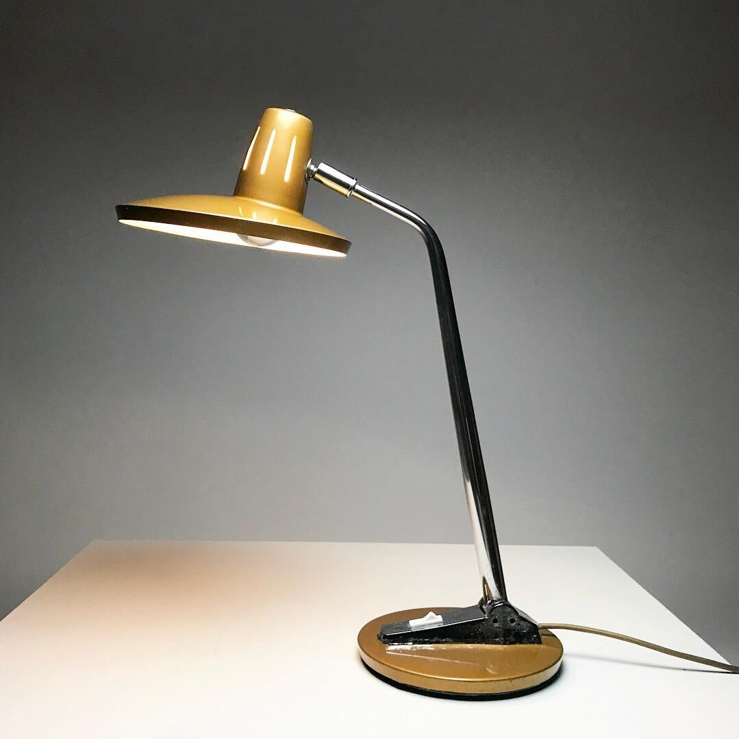 Golden Fase Madrid Desk Lamp, 1960s In Good Condition In Haderslev, DK