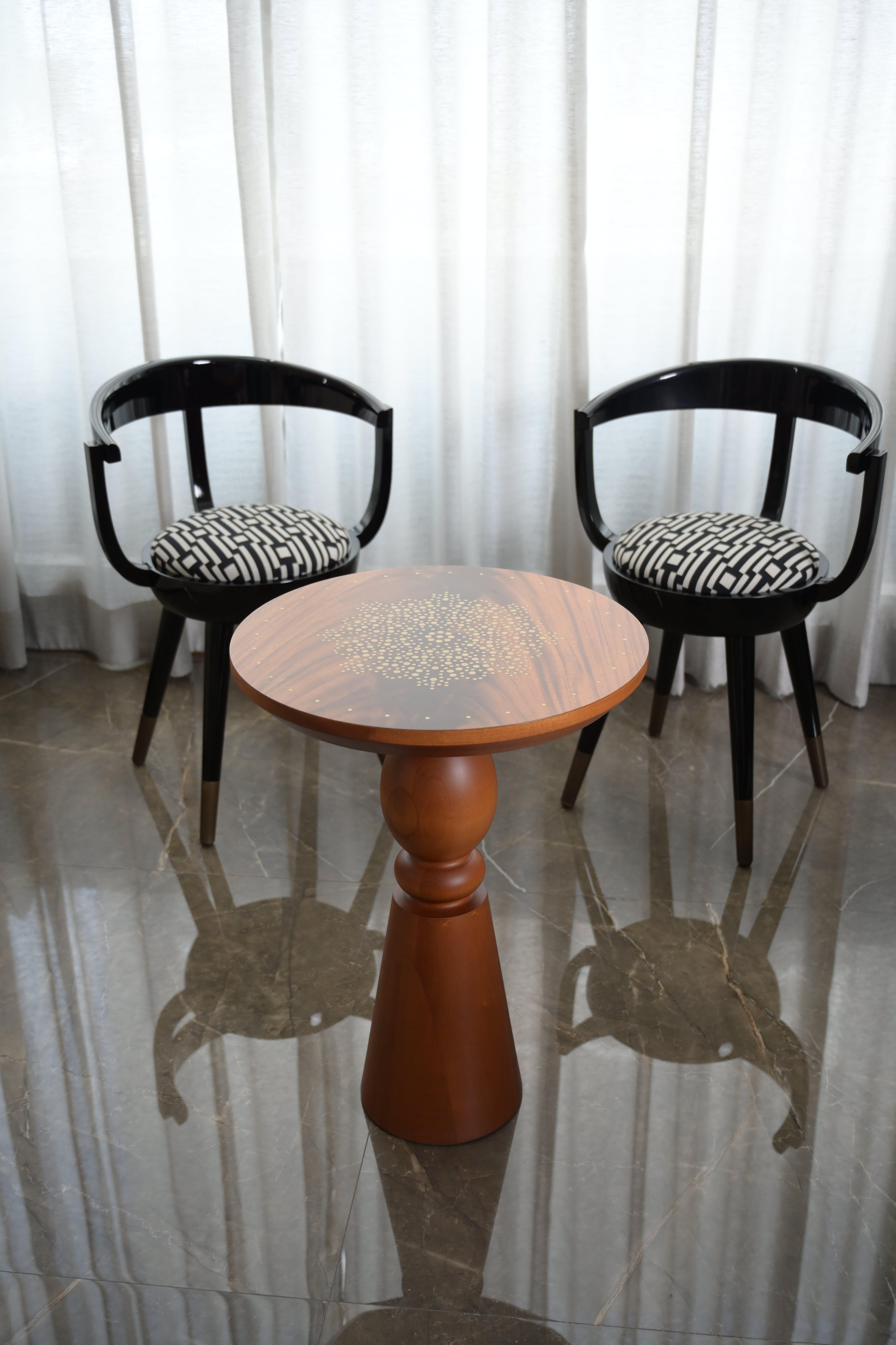 Hand-Carved Golden Fleur Turned Small Side Table with Round Inlaid Top (Flower) For Sale