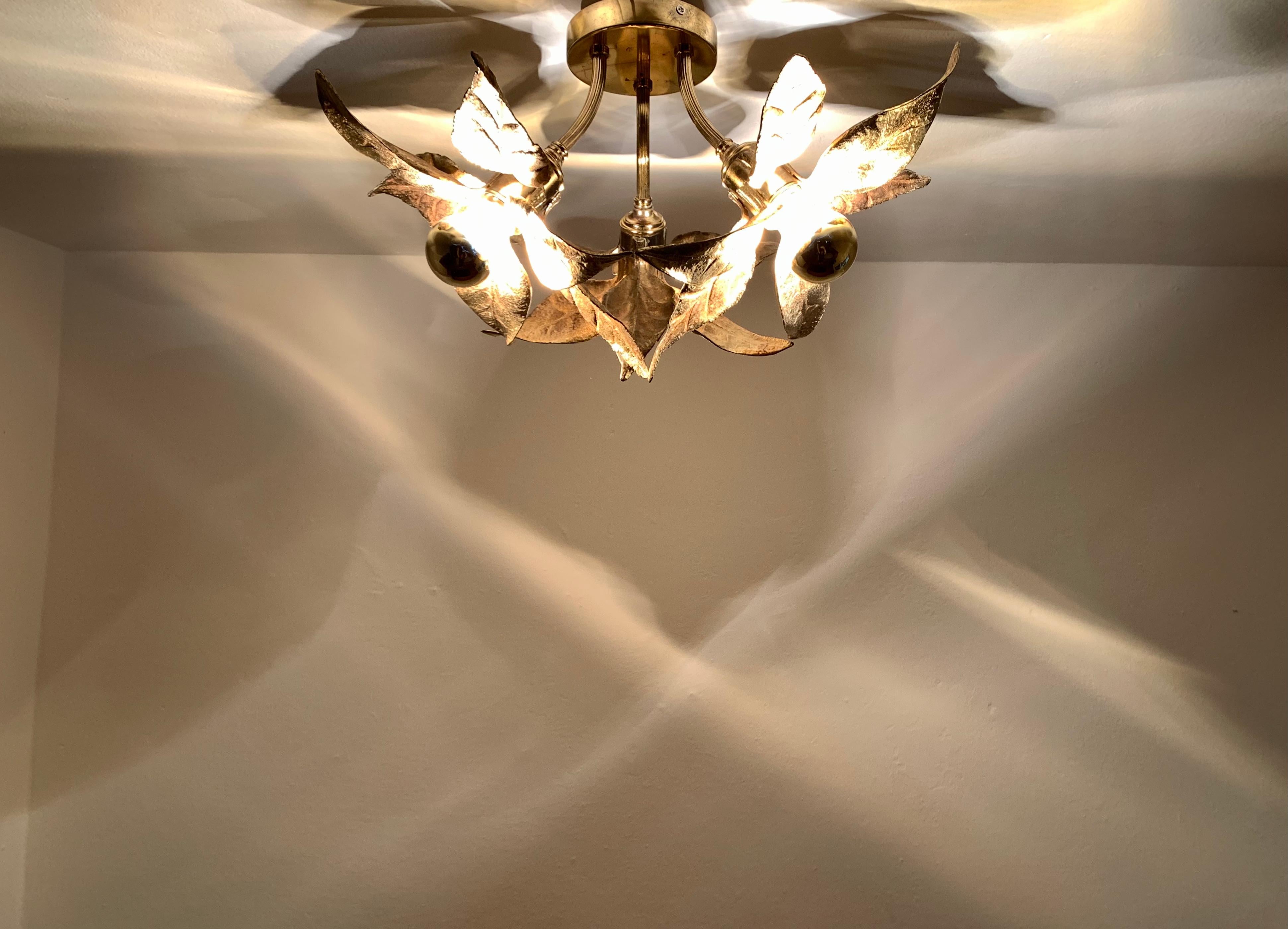Lampe encastrée Hollywood Regency à fleurs dorées de Willy Daro pour Massive en vente 5