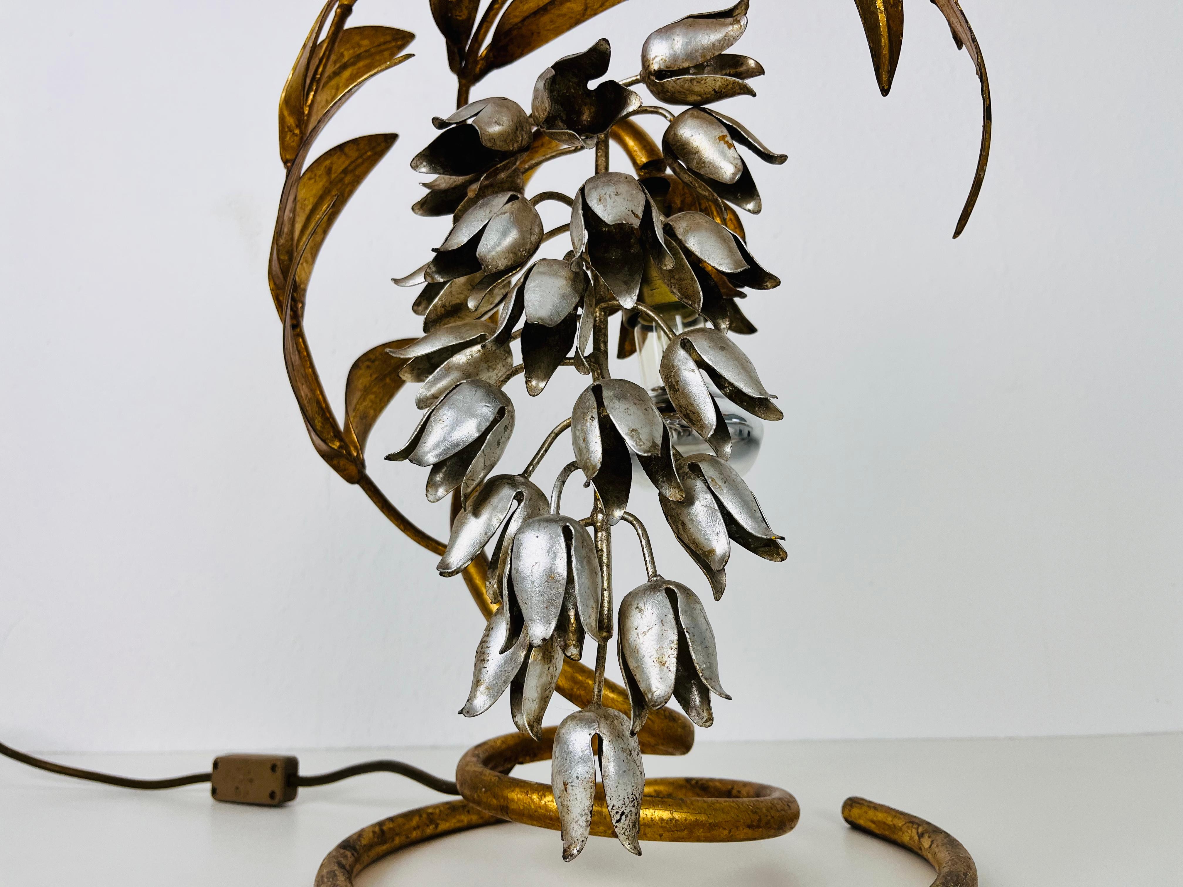 Golden Florentine Flower Shape Table Lamp by Hans Kögl, Germany, 1970s In Good Condition For Sale In Hagenbach, DE