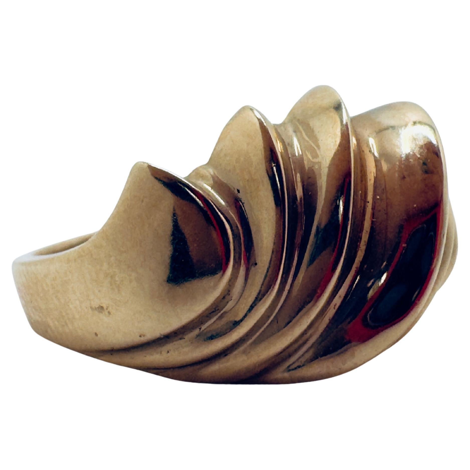 Golden Flow Free-Form Ring