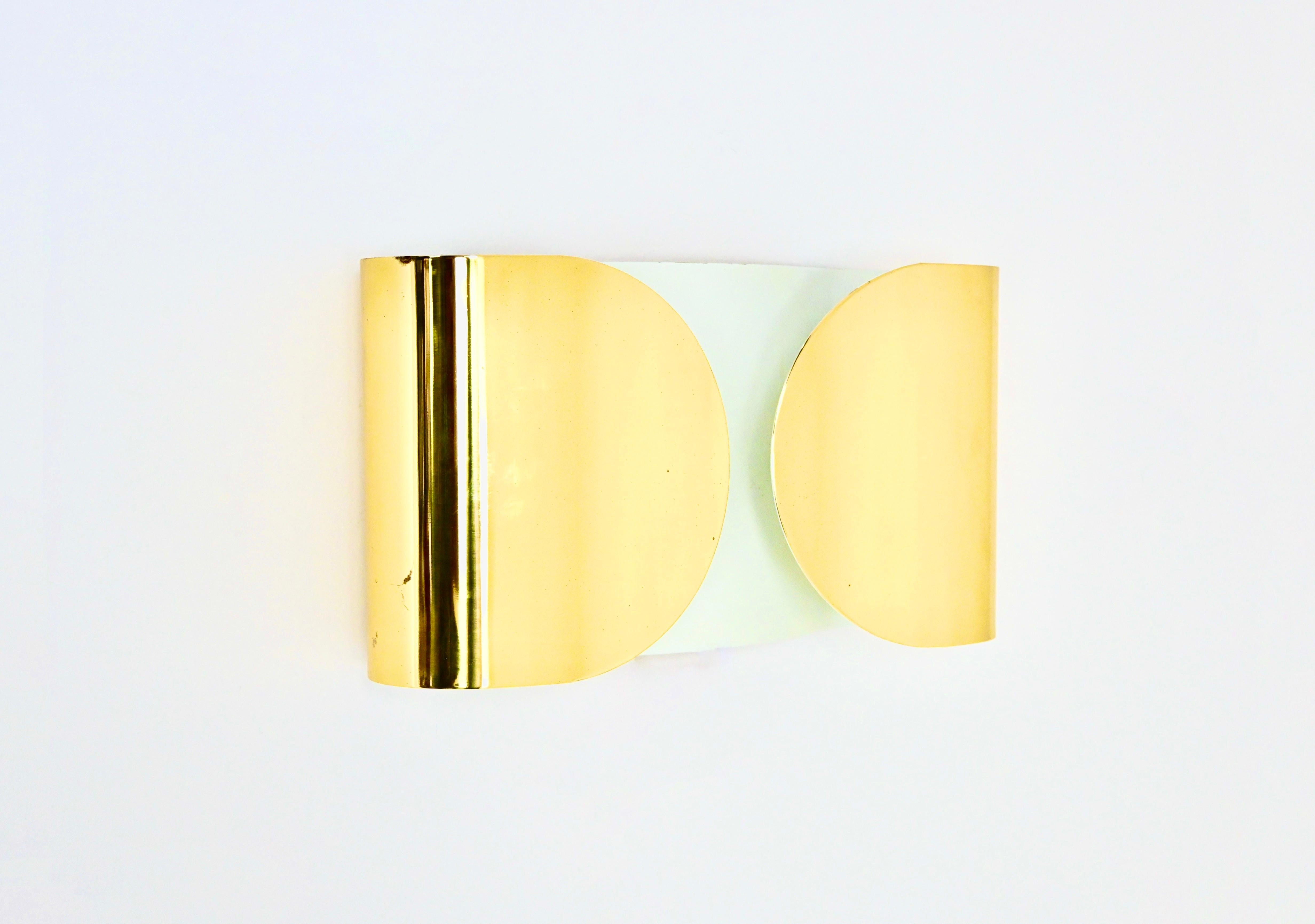 Italian Golden Foglio Wall lamp by Tobia & Afra Scarpa for Flos, 1960s For Sale