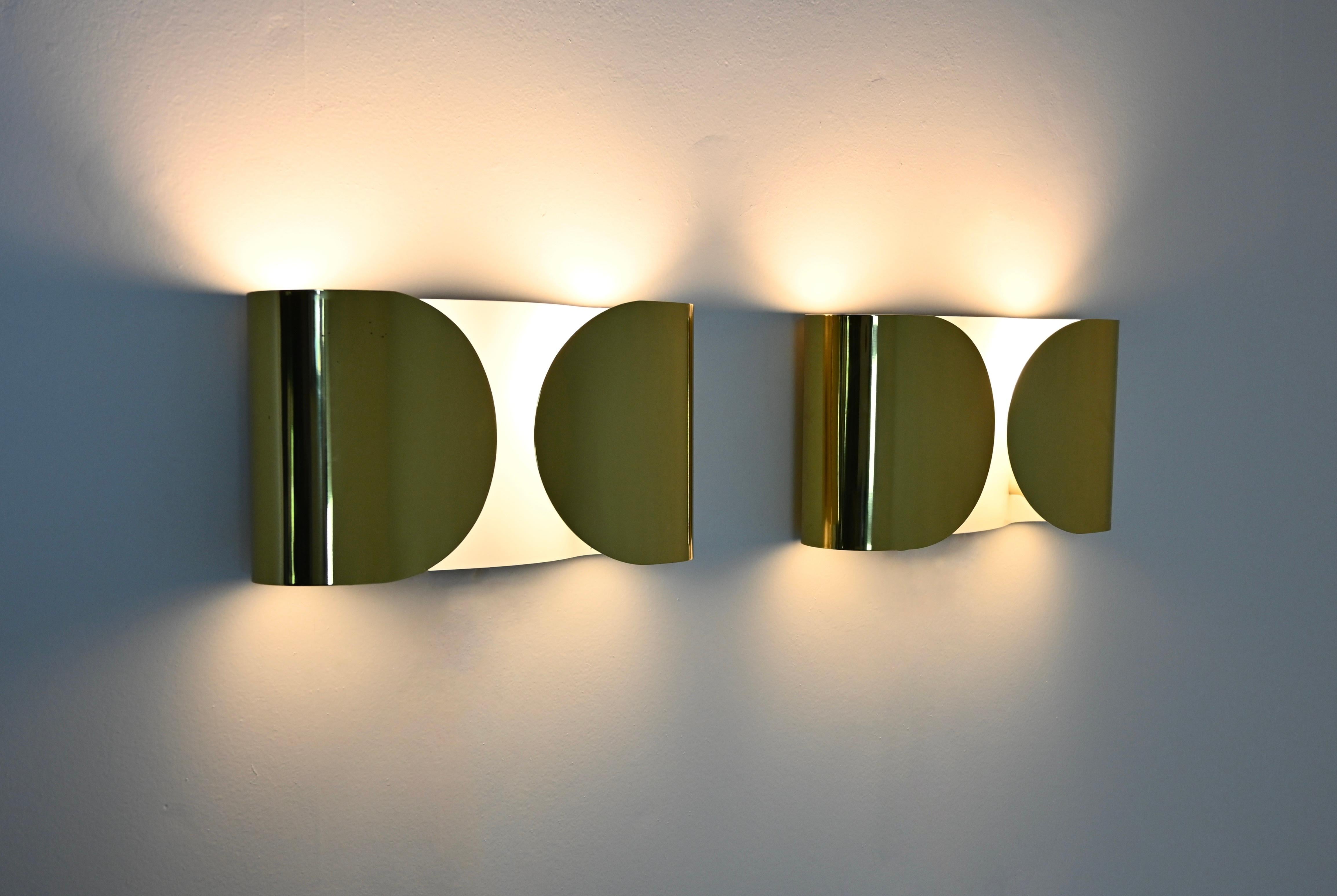Mid-Century Modern Golden Foglio Wall lamps by Tobia & Afra Scarpa for Flos, 1960s, set of 2 en vente