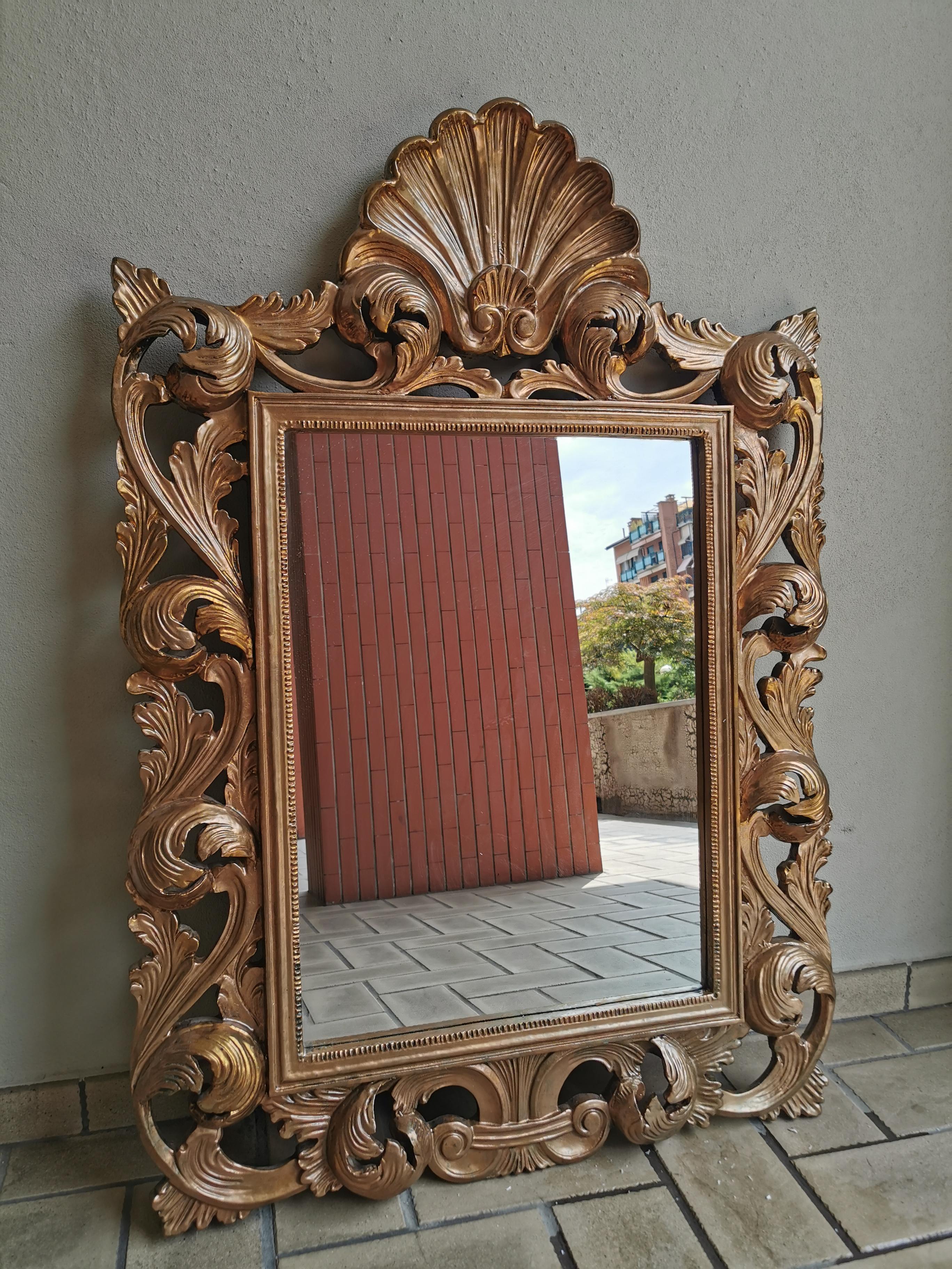 Italian Golden Framed Hand Crafted Wood Gilded Wall Mirror Early XX. Century Italy